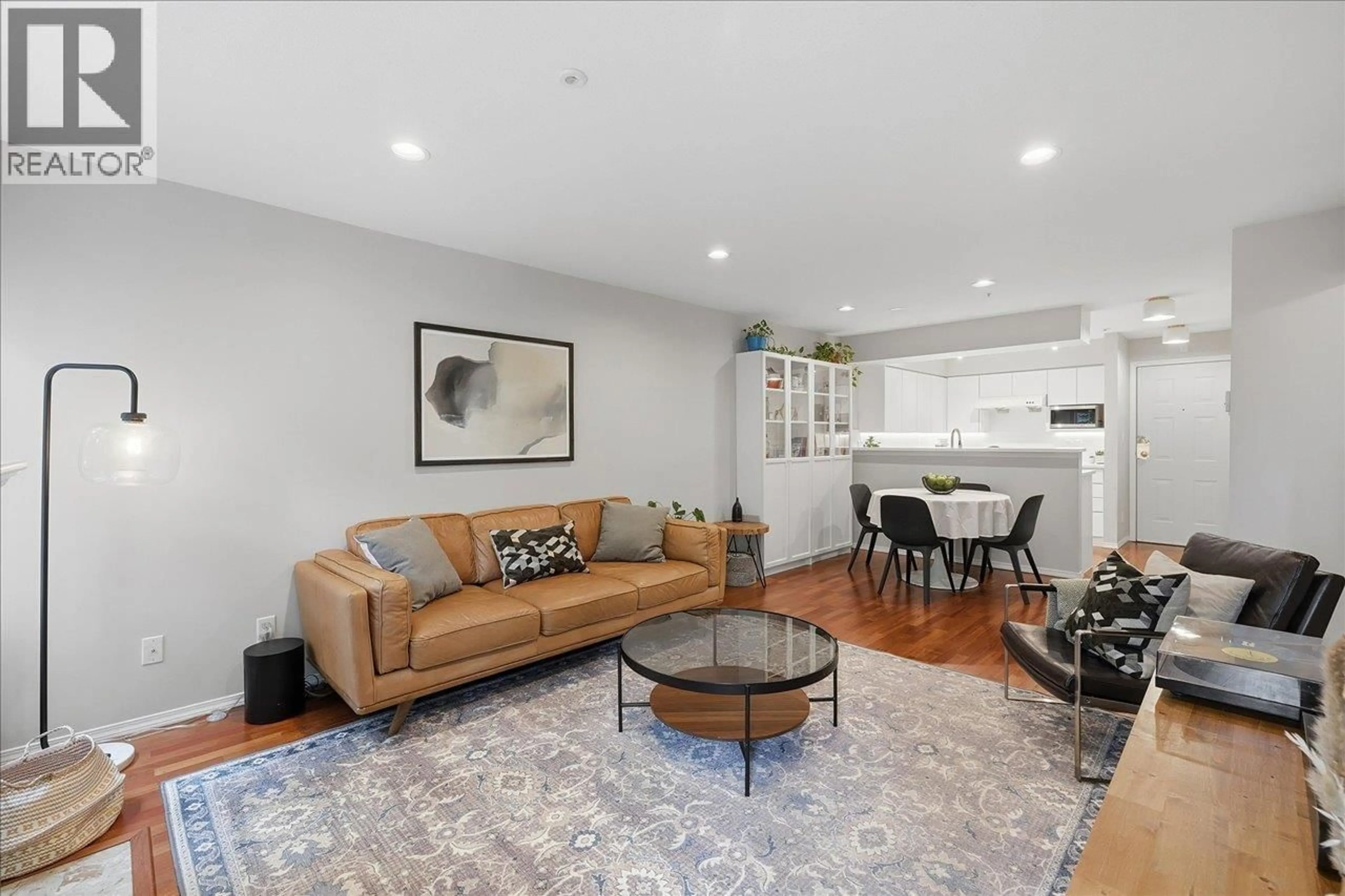 Living room with furniture, unknown for 202 - 1738 FRANCES STREET, Vancouver British Columbia V5L1Z6