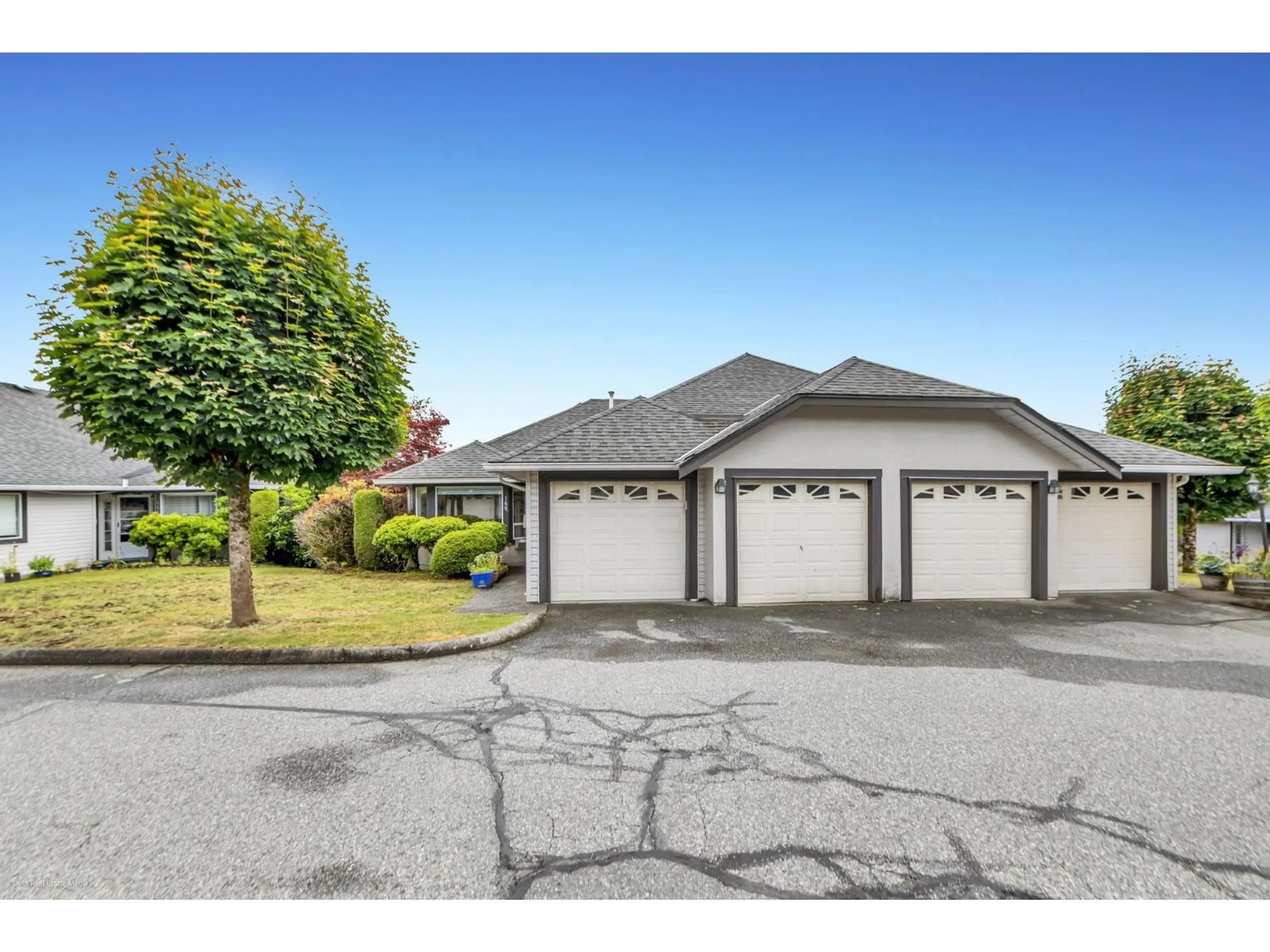 A pic from outside/outdoor area/front of a property/back of a property/a pic from drone, street for 165 - 3160 TOWNLINE ROAD, Abbotsford British Columbia V2T5P4