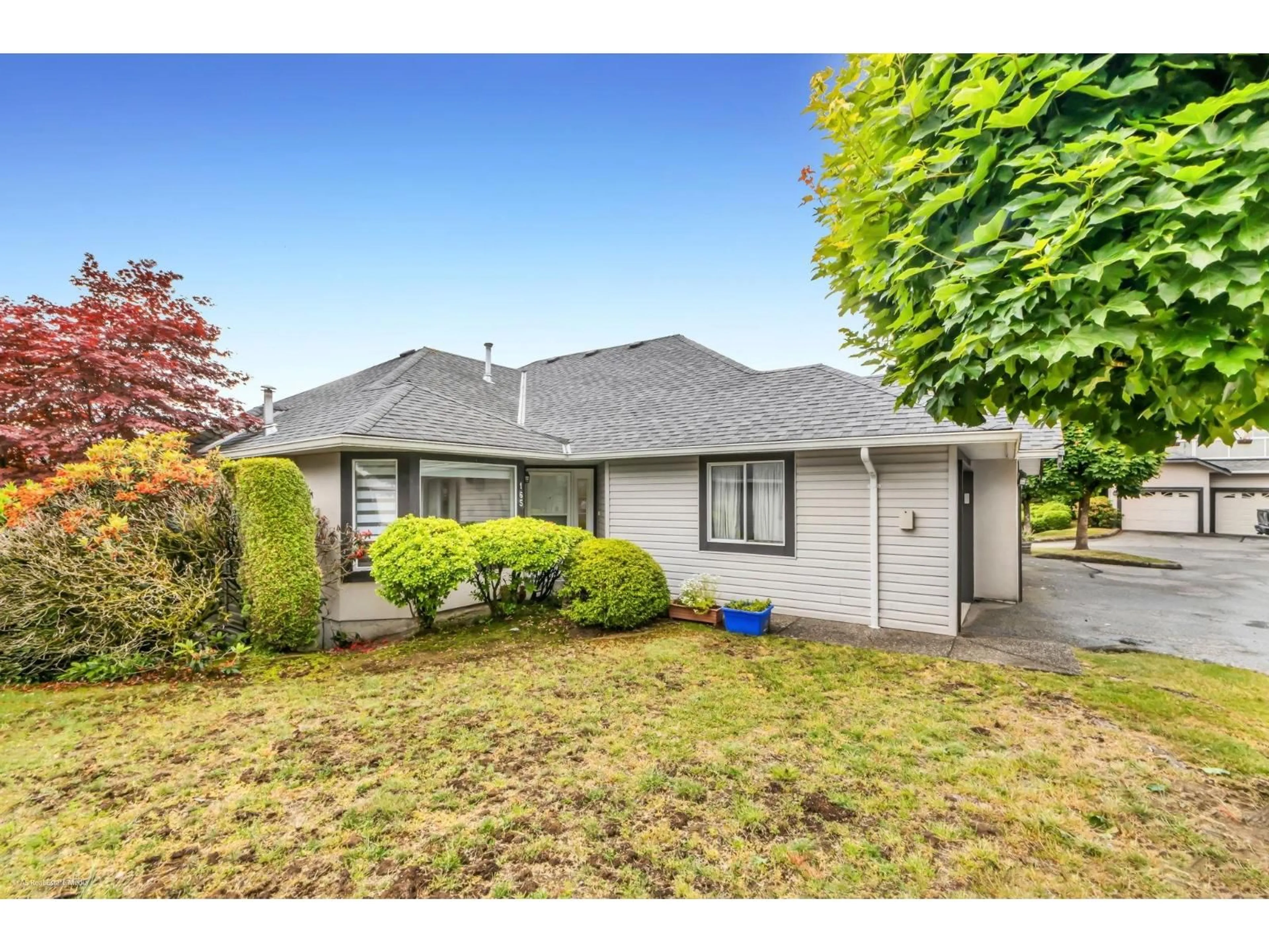 Home with vinyl exterior material, street for 165 - 3160 TOWNLINE ROAD, Abbotsford British Columbia V2T5P4