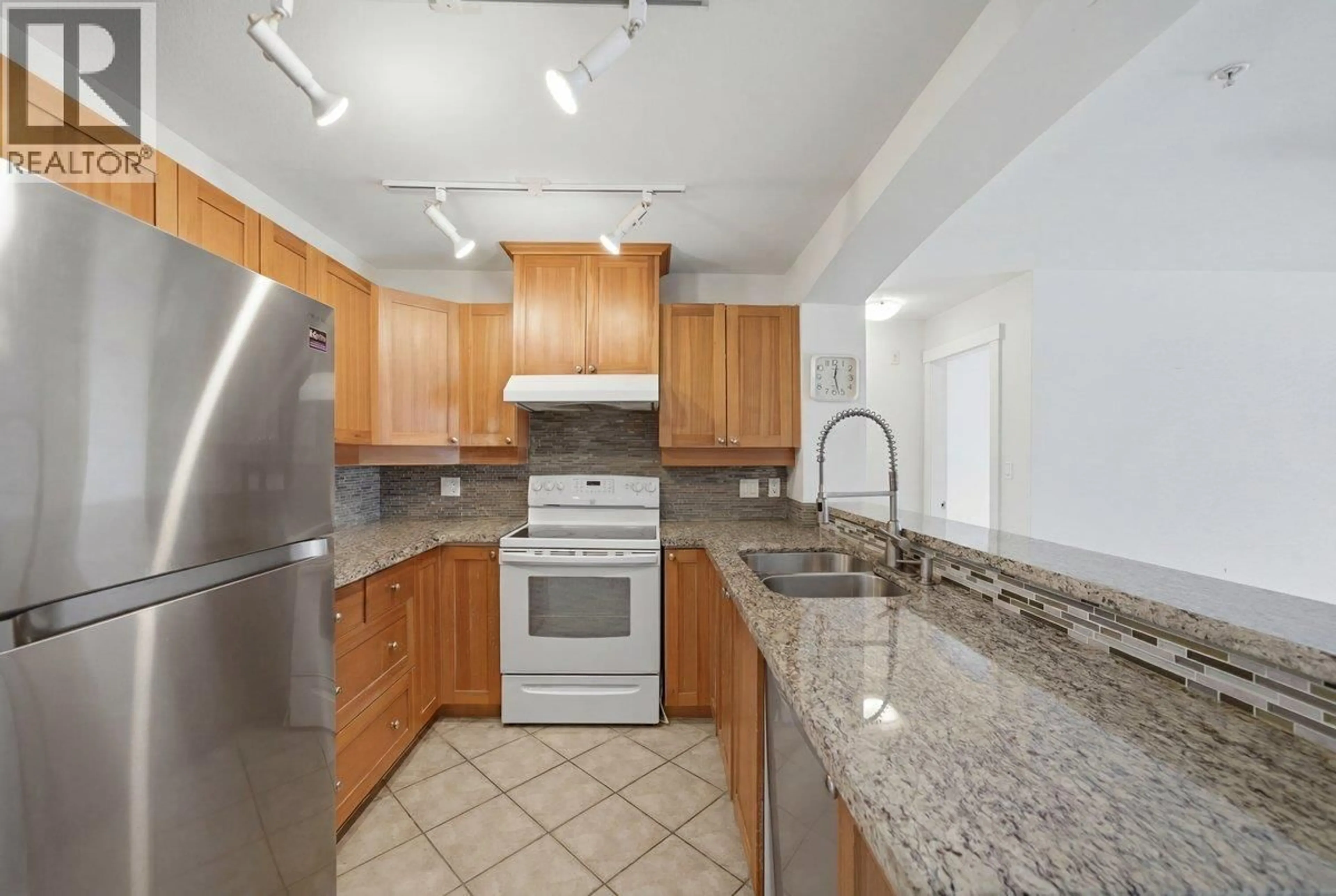 Standard kitchen, unknown for 212 - 1428 PARKWAY BOULEVARD, Coquitlam British Columbia V3E3L8