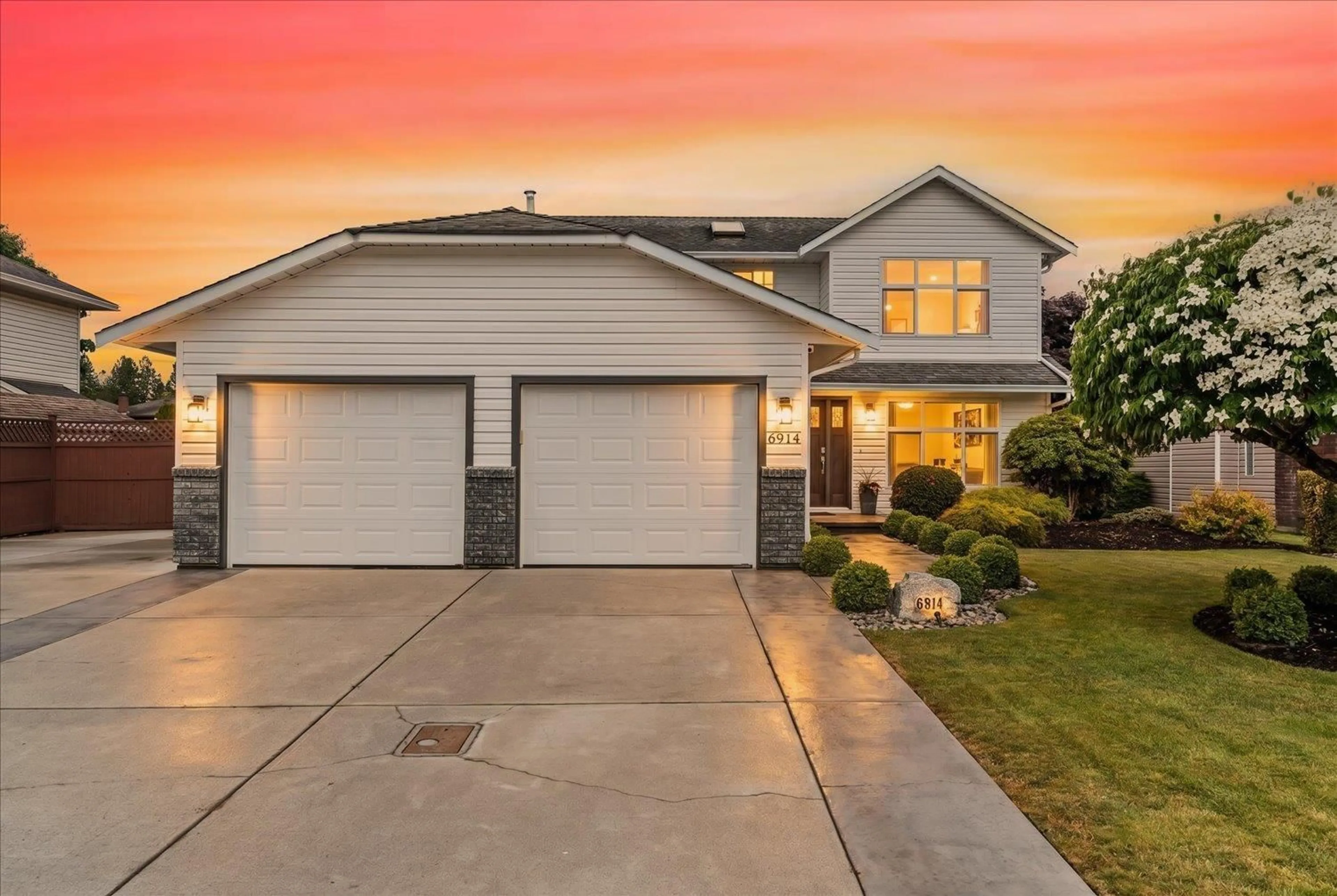 Home with vinyl exterior material, street for 6914 GLENEDEN STREET, Chilliwack British Columbia V2R2T2
