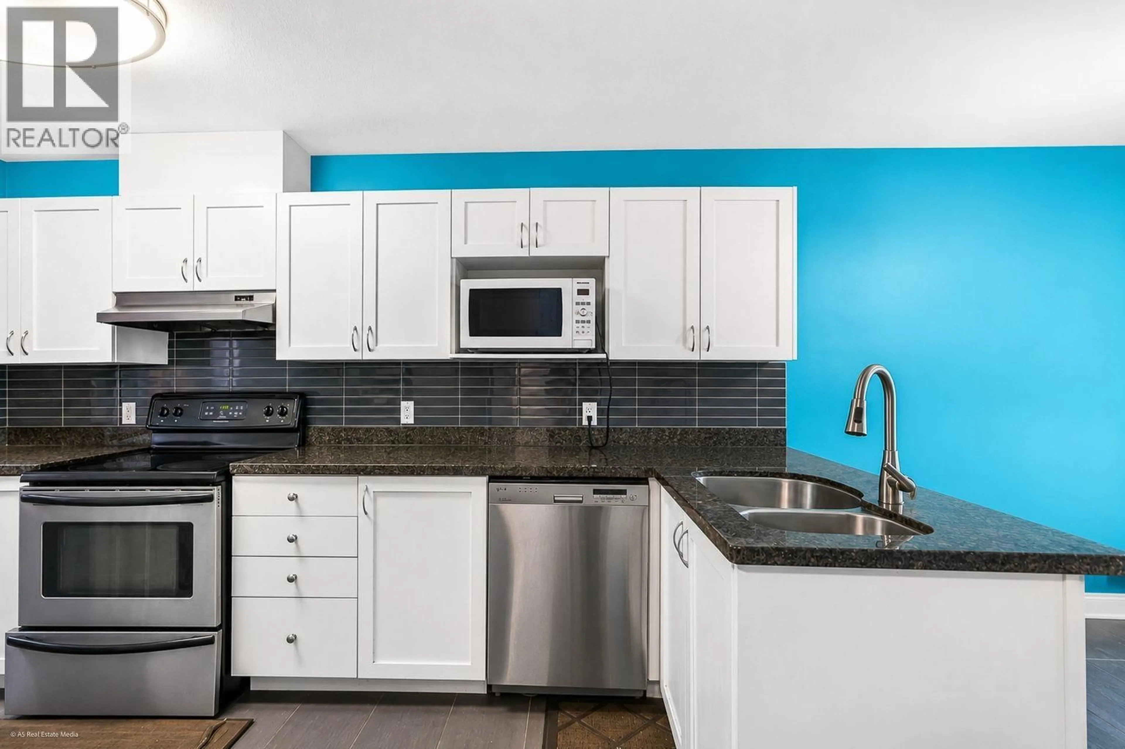 Standard kitchen, ceramic/tile floor for 3 - 20985 CAMWOOD AVENUE, Maple Ridge British Columbia V2X2N9