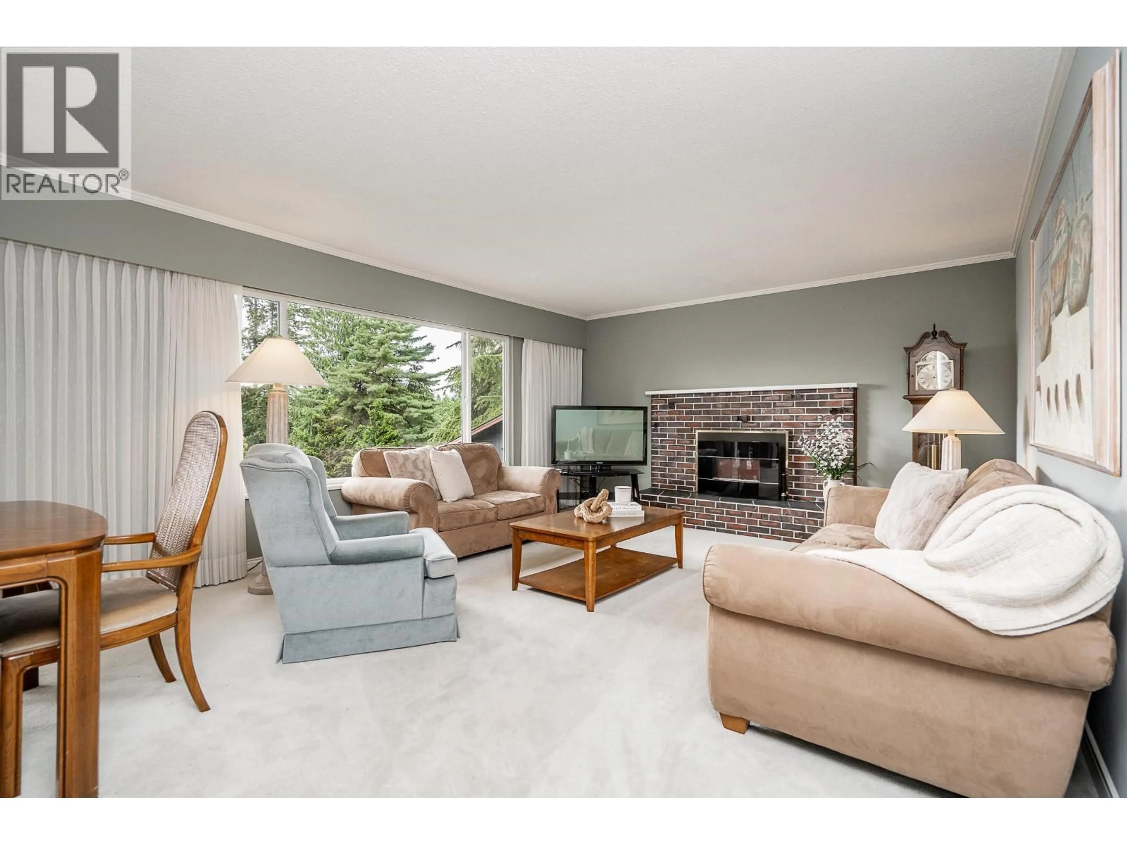 Living room with furniture, unknown for 259 COLLEGE PARK WAY, Port Moody British Columbia V3H1S5