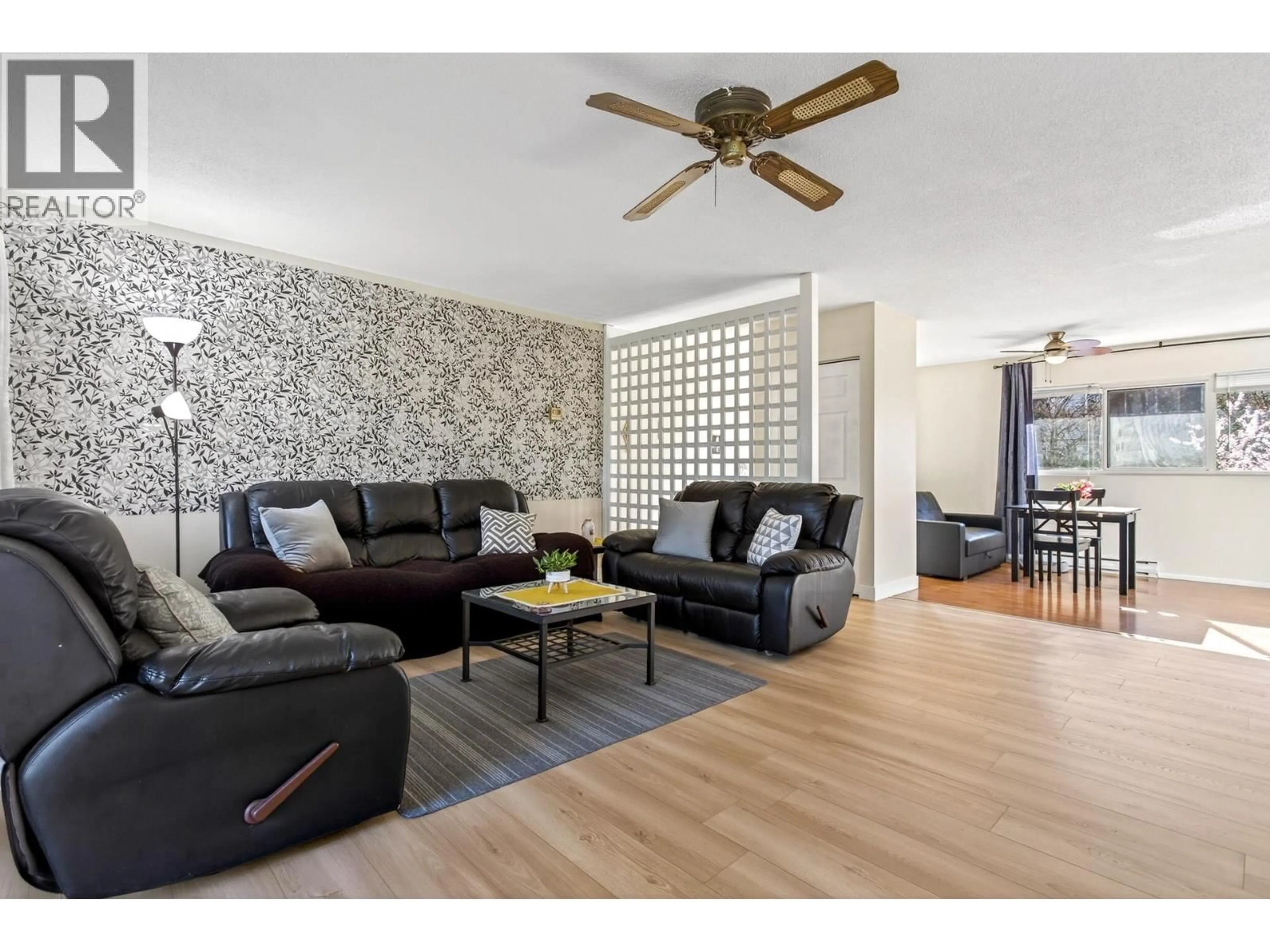Living room with furniture, wood/laminate floor for 1051 CECILE DRIVE, Port Moody British Columbia V3H1M5