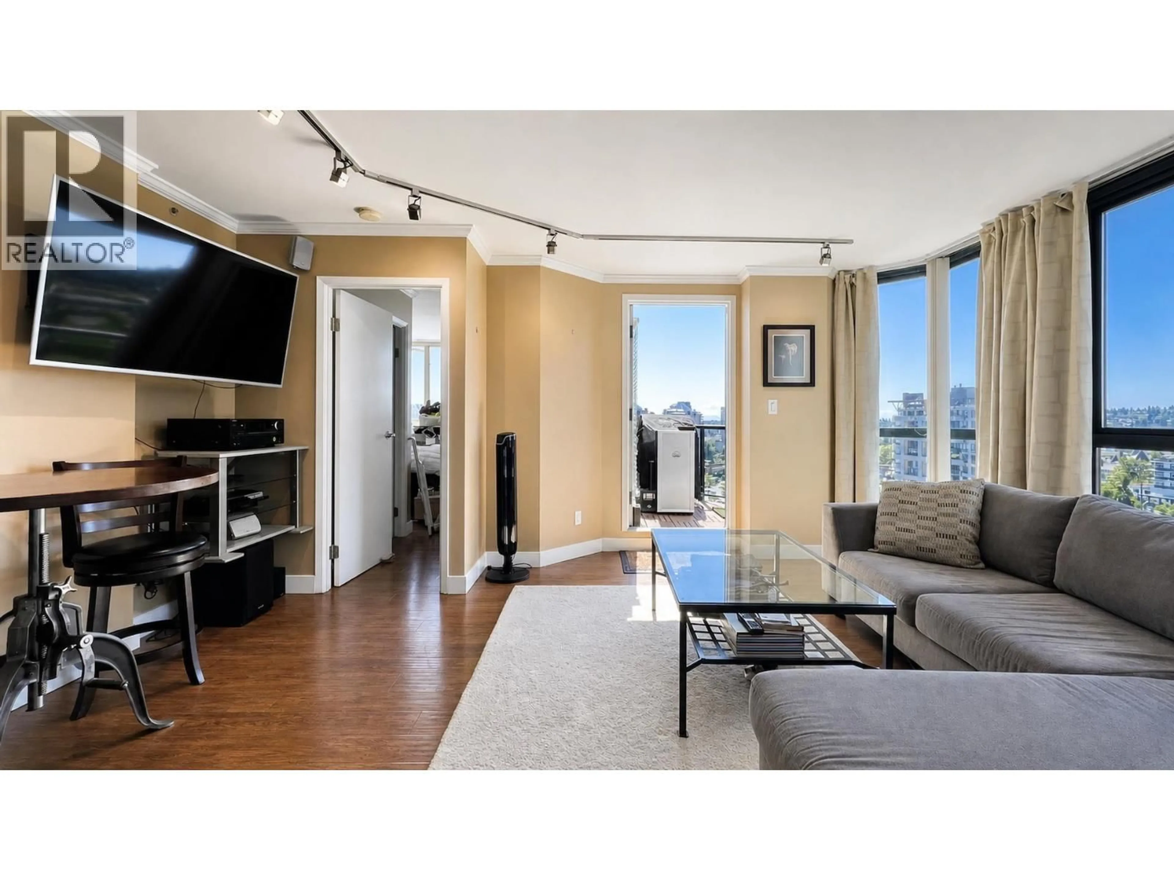 Living room with furniture, unknown for 1405 - 838 AGNES STREET, New Westminster British Columbia V3M6R3