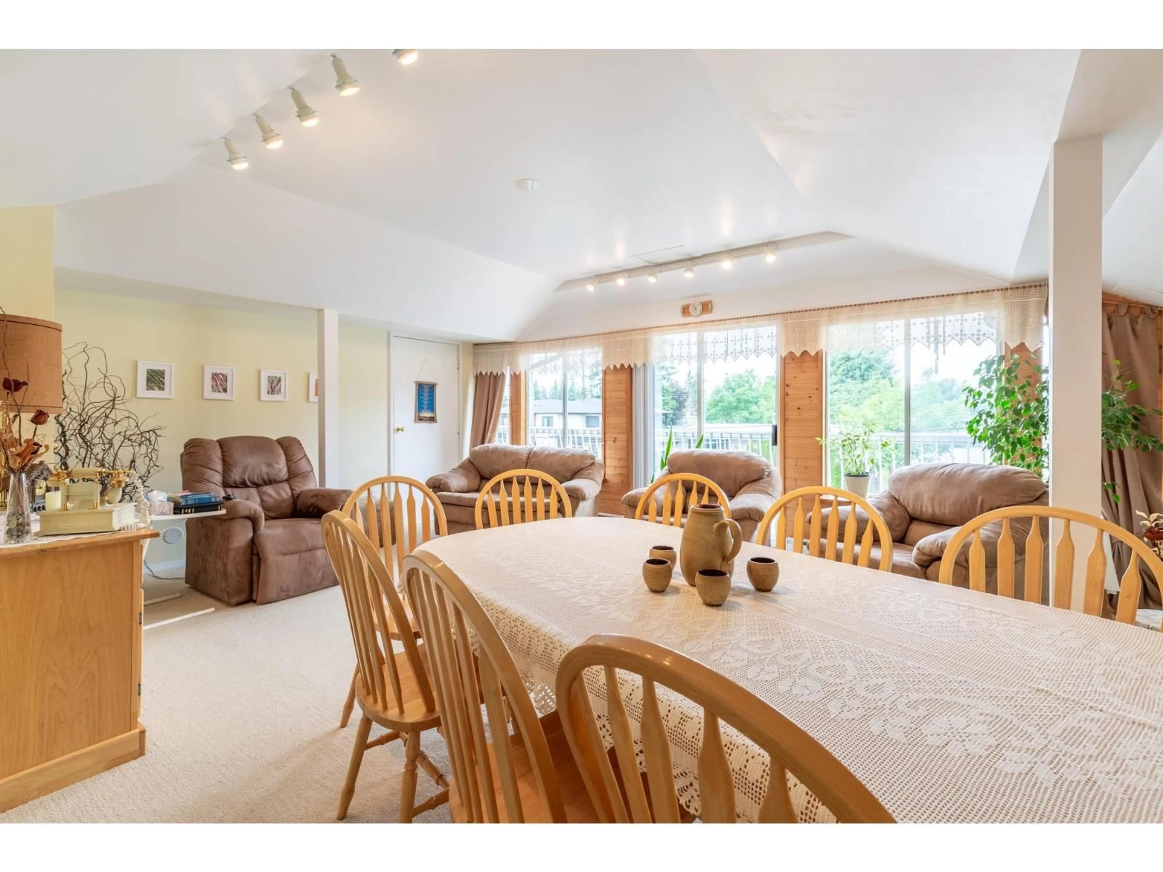 Dining room, unknown for 32388 PEARDONVILLE ROAD, Abbotsford British Columbia V2T1M8