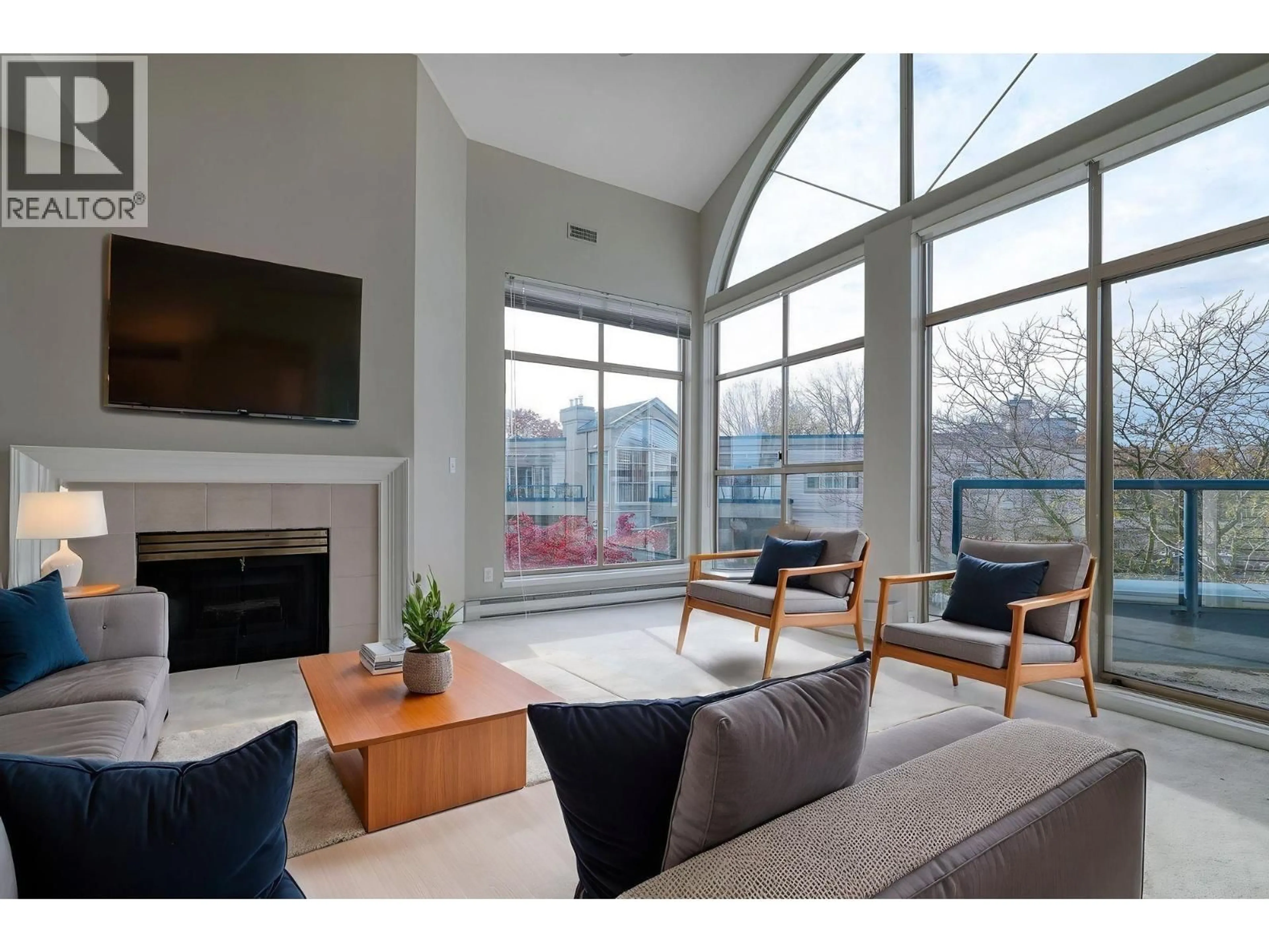 Living room with furniture, unknown for 304 - 4753 RIVER ROAD, Ladner British Columbia V4K1R9