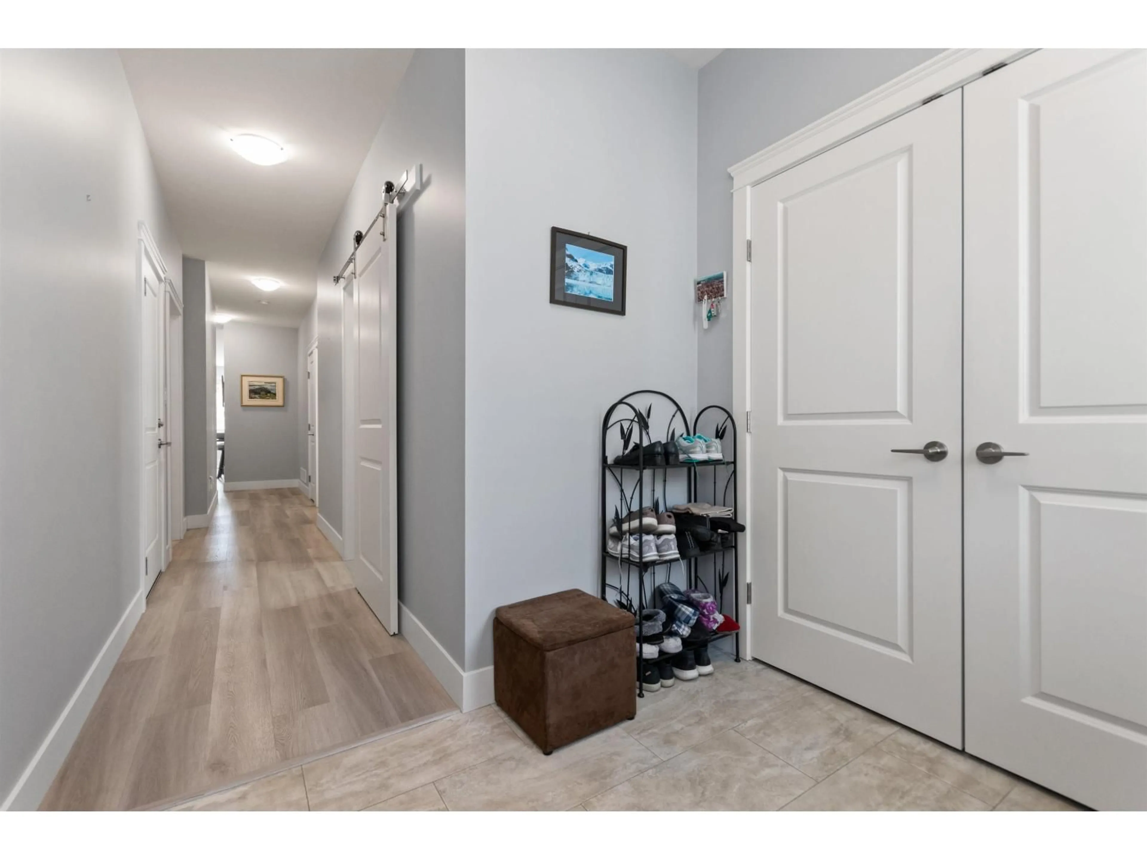 Indoor entryway for 13 - 21196 KETTLE VALLEY ROAD, Hope British Columbia V0X1L1