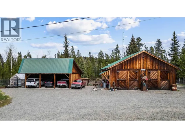 6483 HORSE LAKE ROAD, Lone Butte 3
