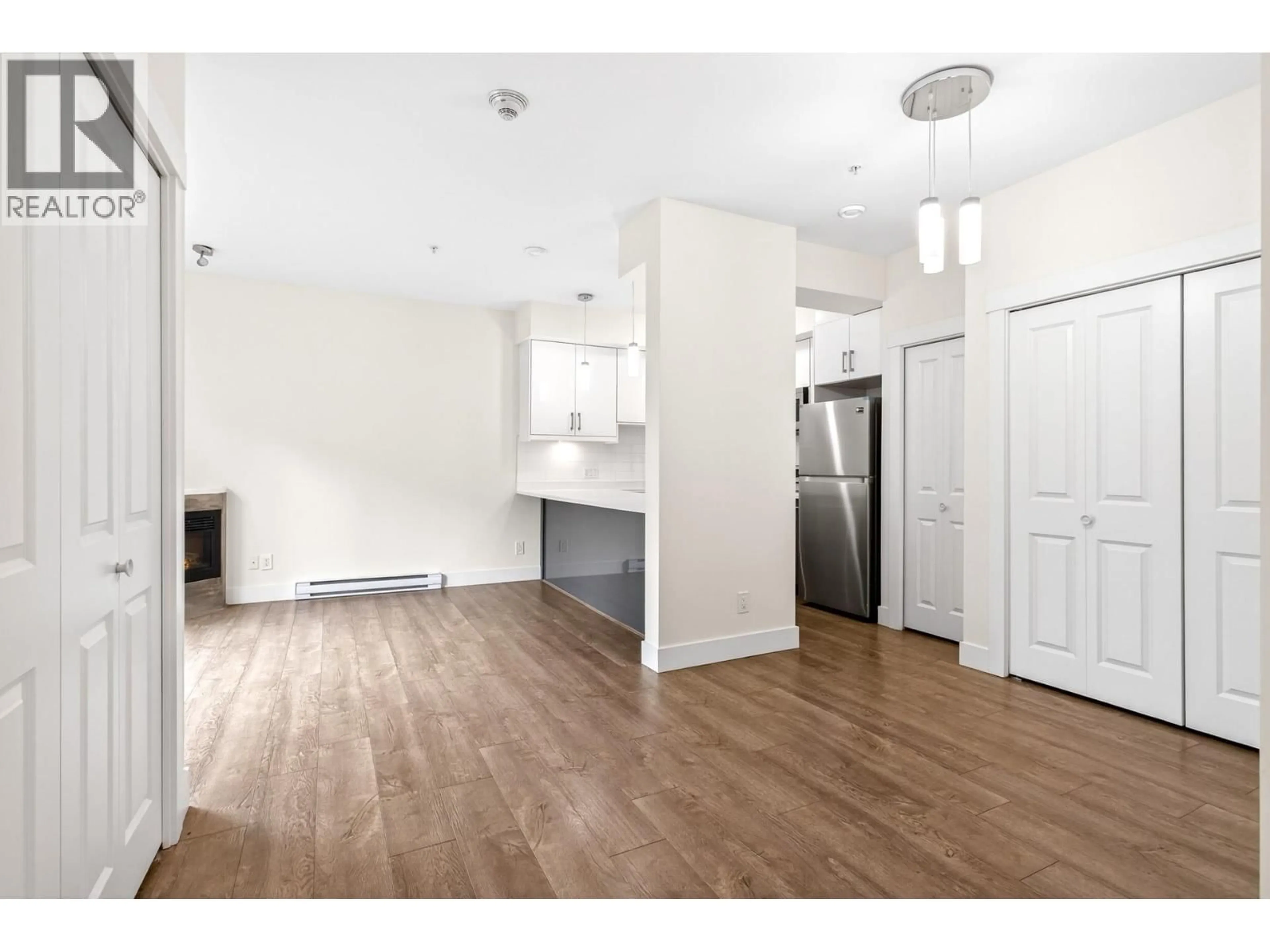Unknown for 12 - 4033 DOMINION STREET, Burnaby British Columbia V5G0C2