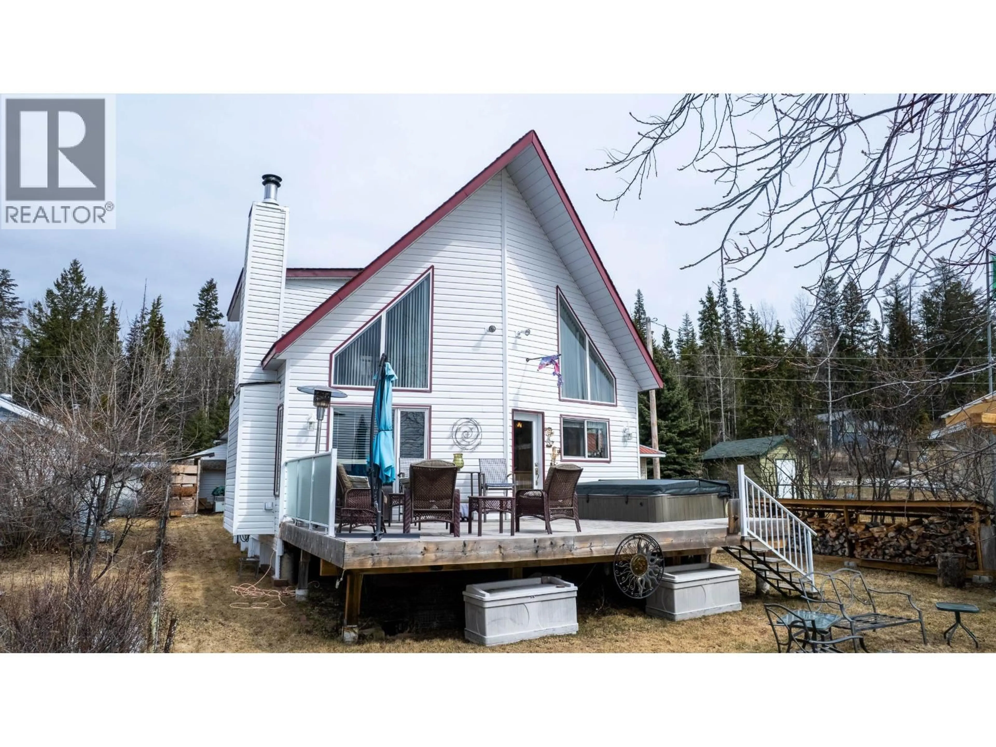 Home with vinyl exterior material, building for 50465 LAKES ROAD, Cluculz Lake British Columbia V0J3A3