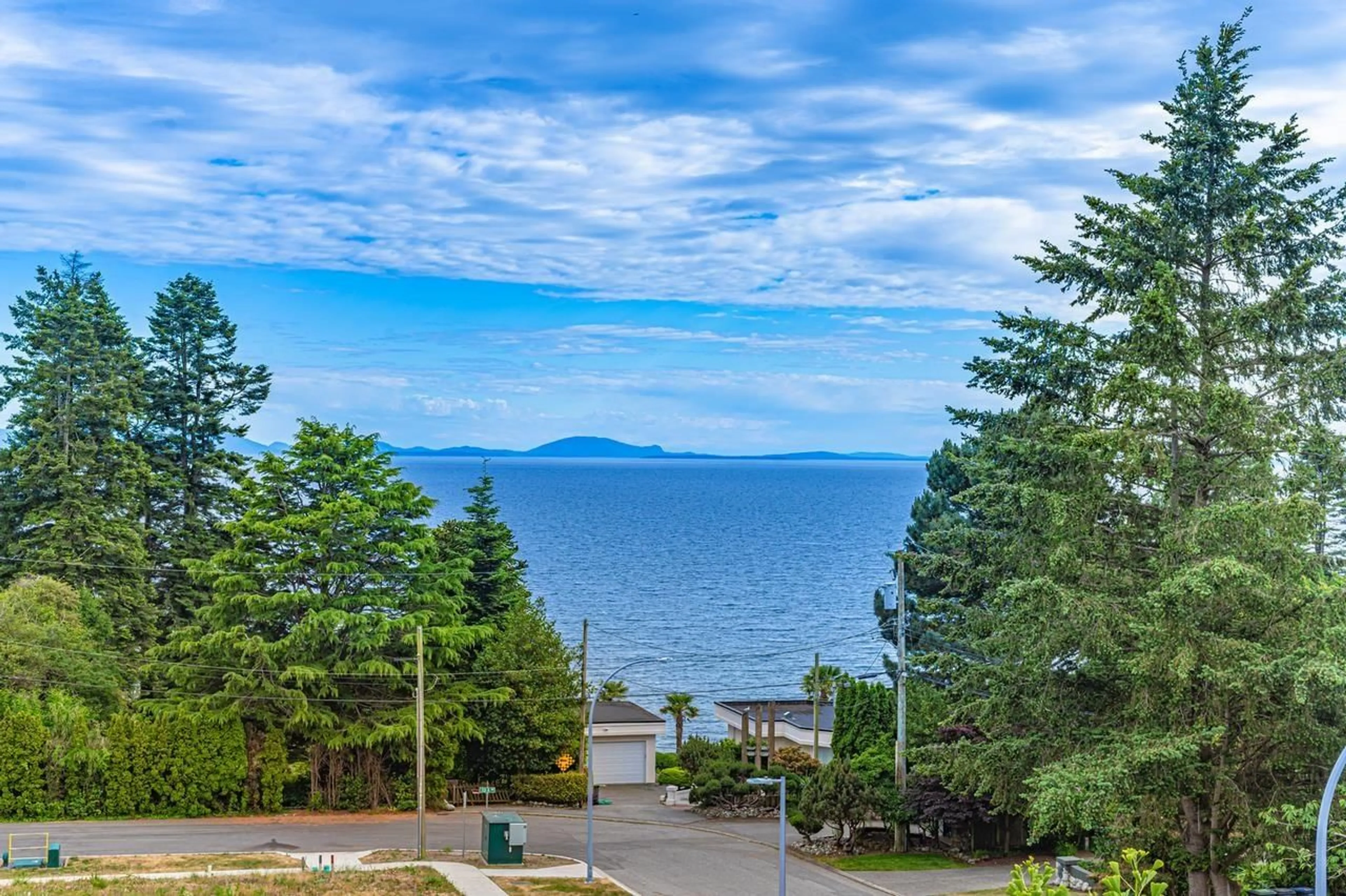 A pic from outside/outdoor area/front of a property/back of a property/a pic from drone, water/lake/river/ocean view for 13372 MARINE DRIVE, Surrey British Columbia V4A1G2