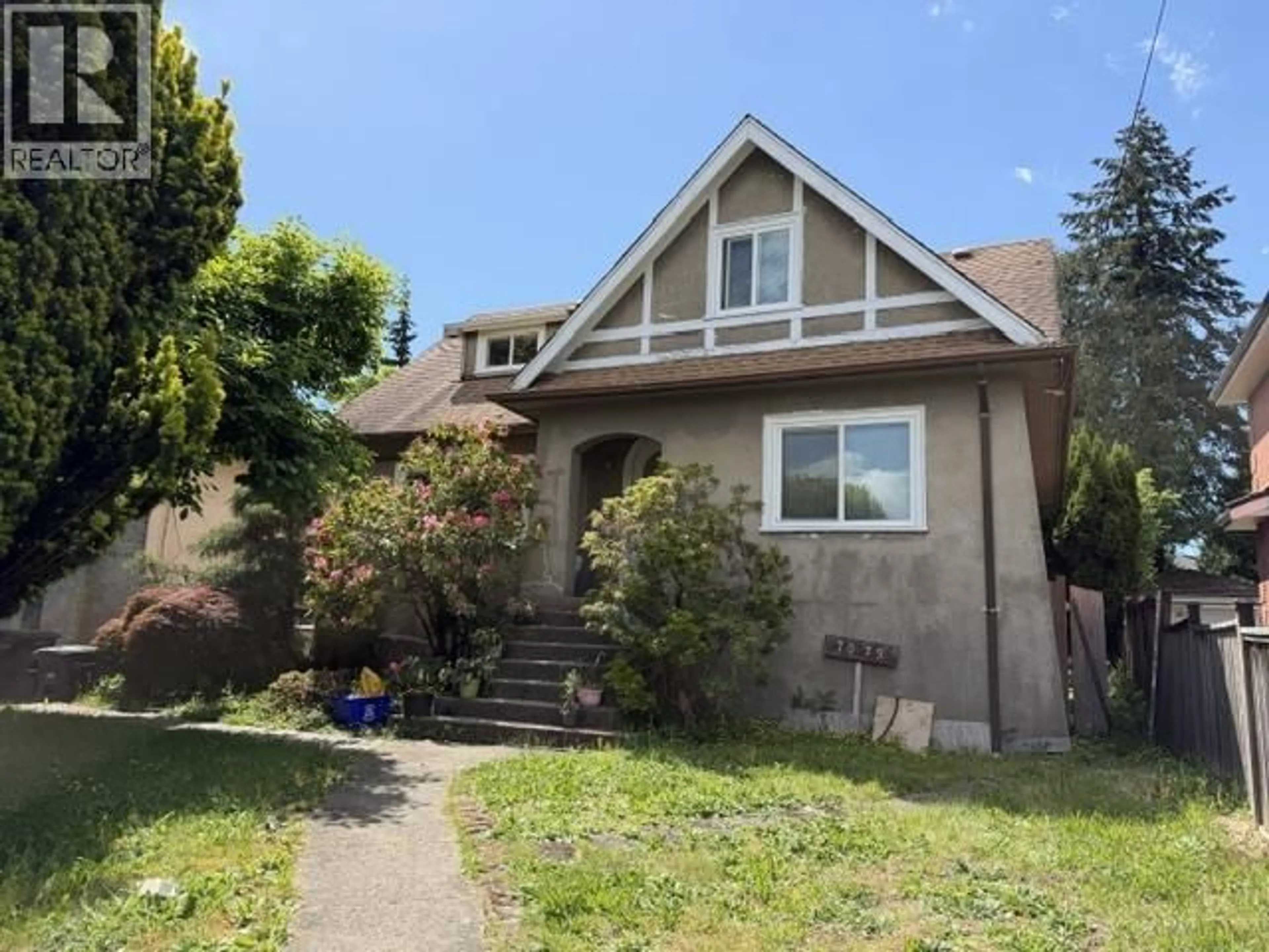 Unknown for 7079 WAVERLEY AVENUE, Burnaby British Columbia V5J4A4