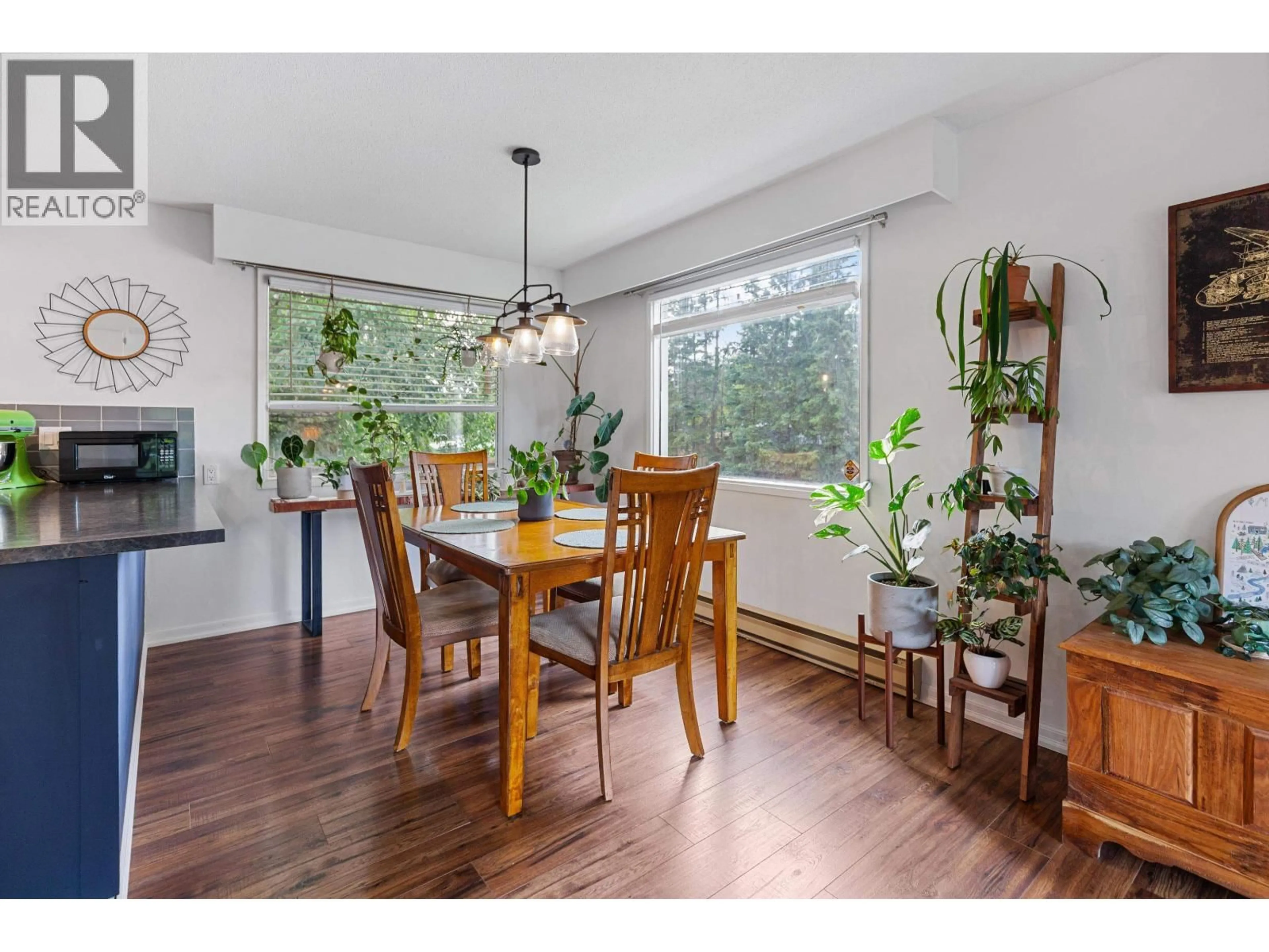 Dining room, wood/laminate floor for 5305 DALHOUSIE DRIVE, Prince George British Columbia V2N2A1