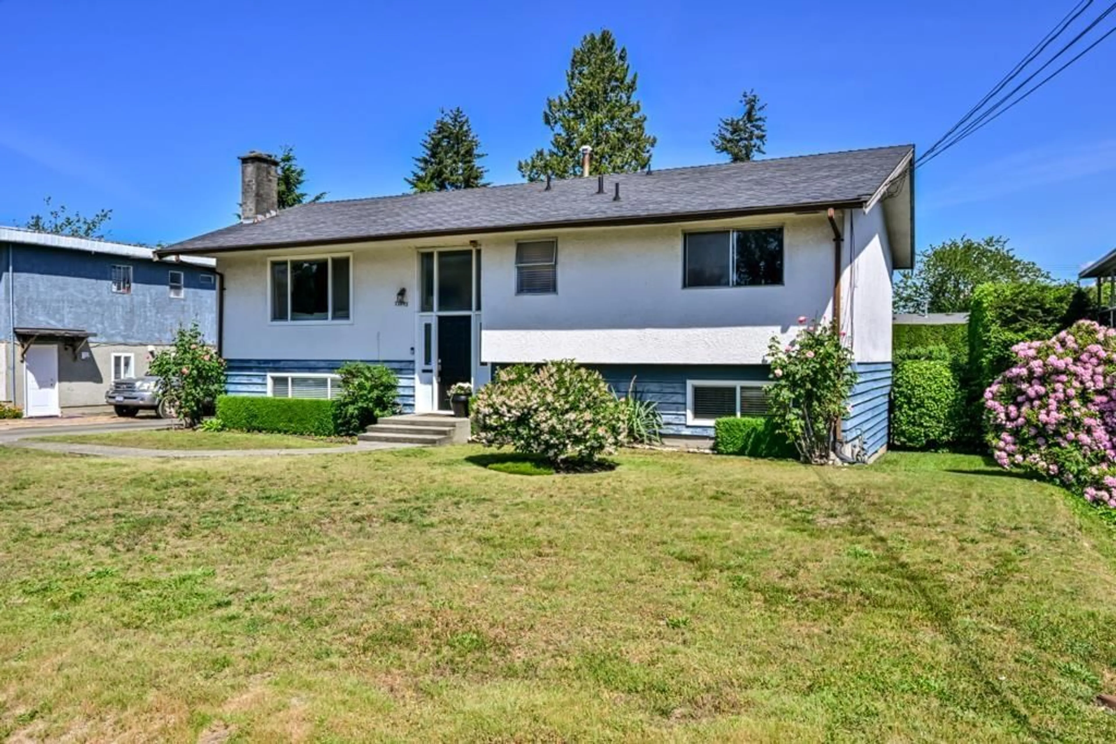 Home with vinyl exterior material, unknown for 13095 103A AVENUE, Surrey British Columbia V3T1S4