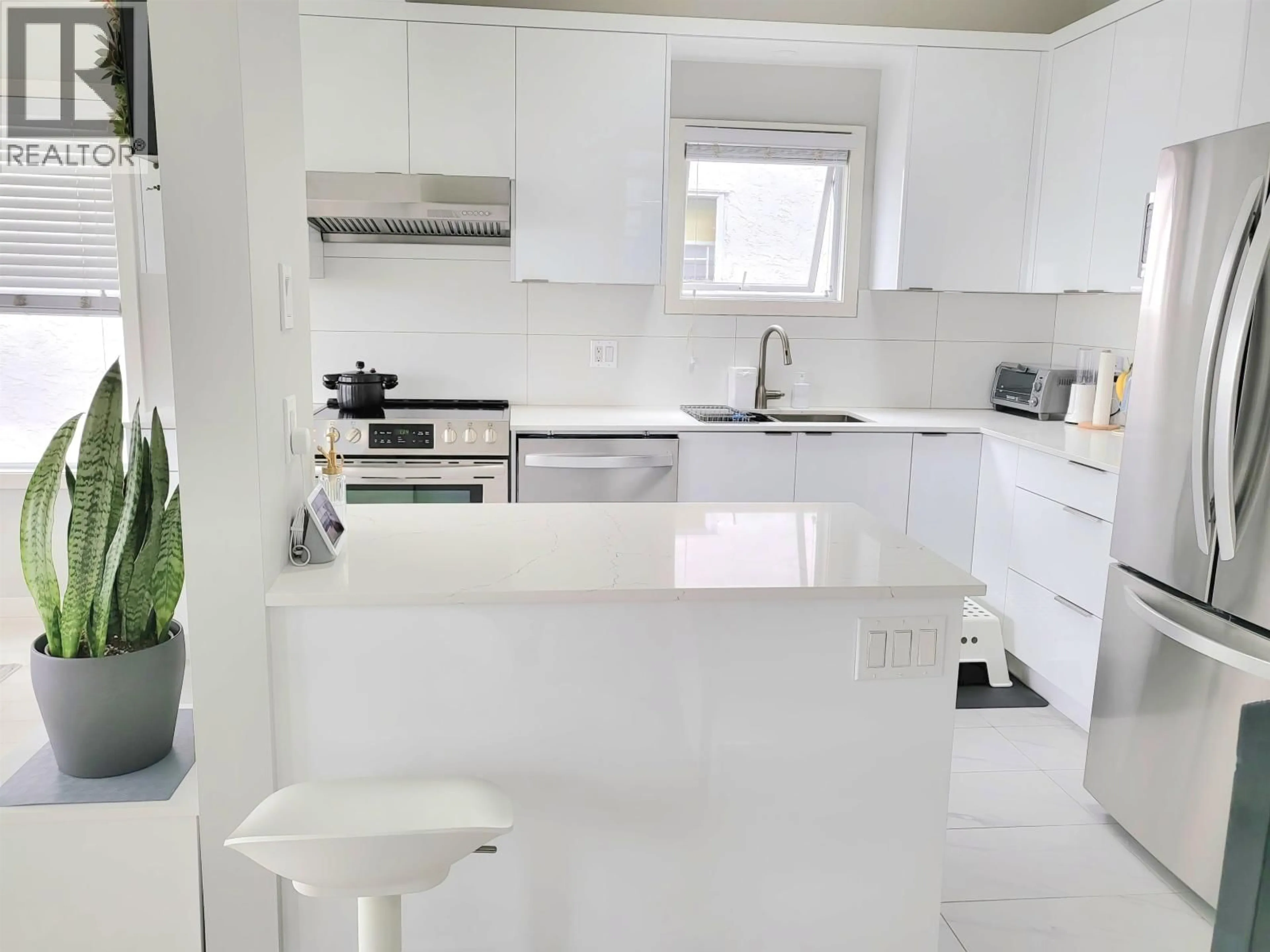 Unknown for 1588 41ST AVENUE, Vancouver British Columbia V5P1K2