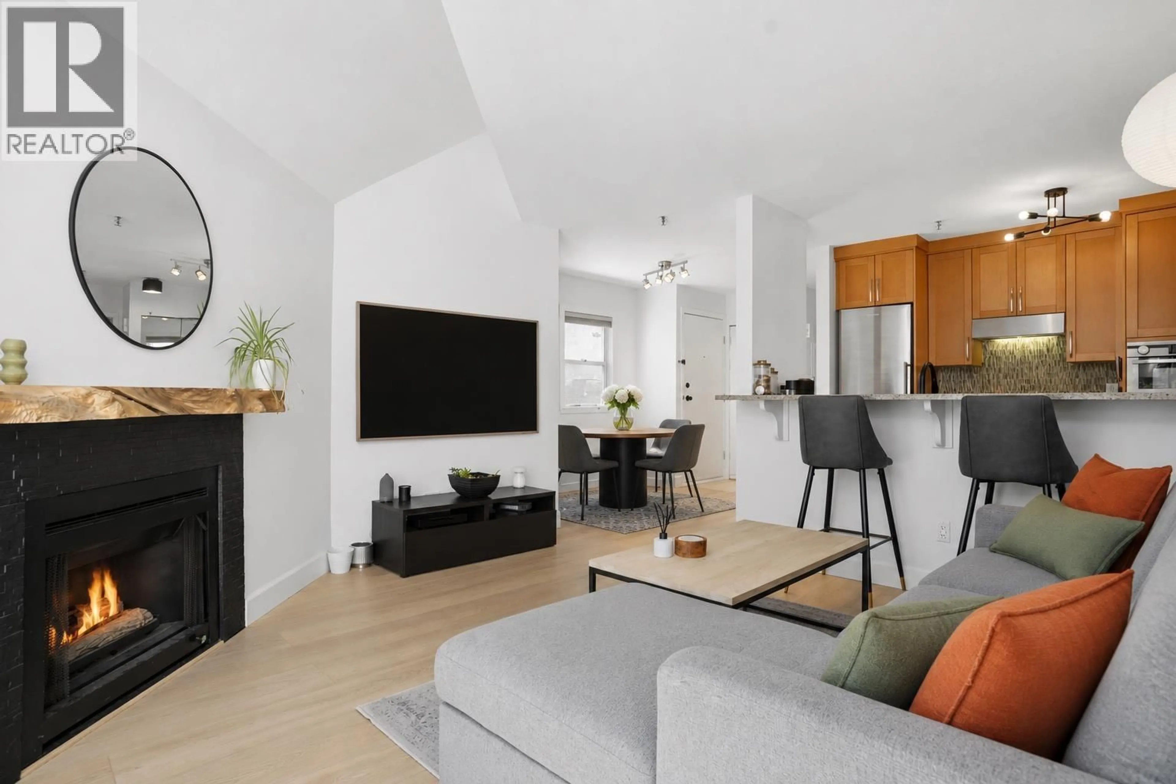 Living room with furniture, unknown for 408 - 2020 8TH AVENUE, Vancouver British Columbia V6J1W5