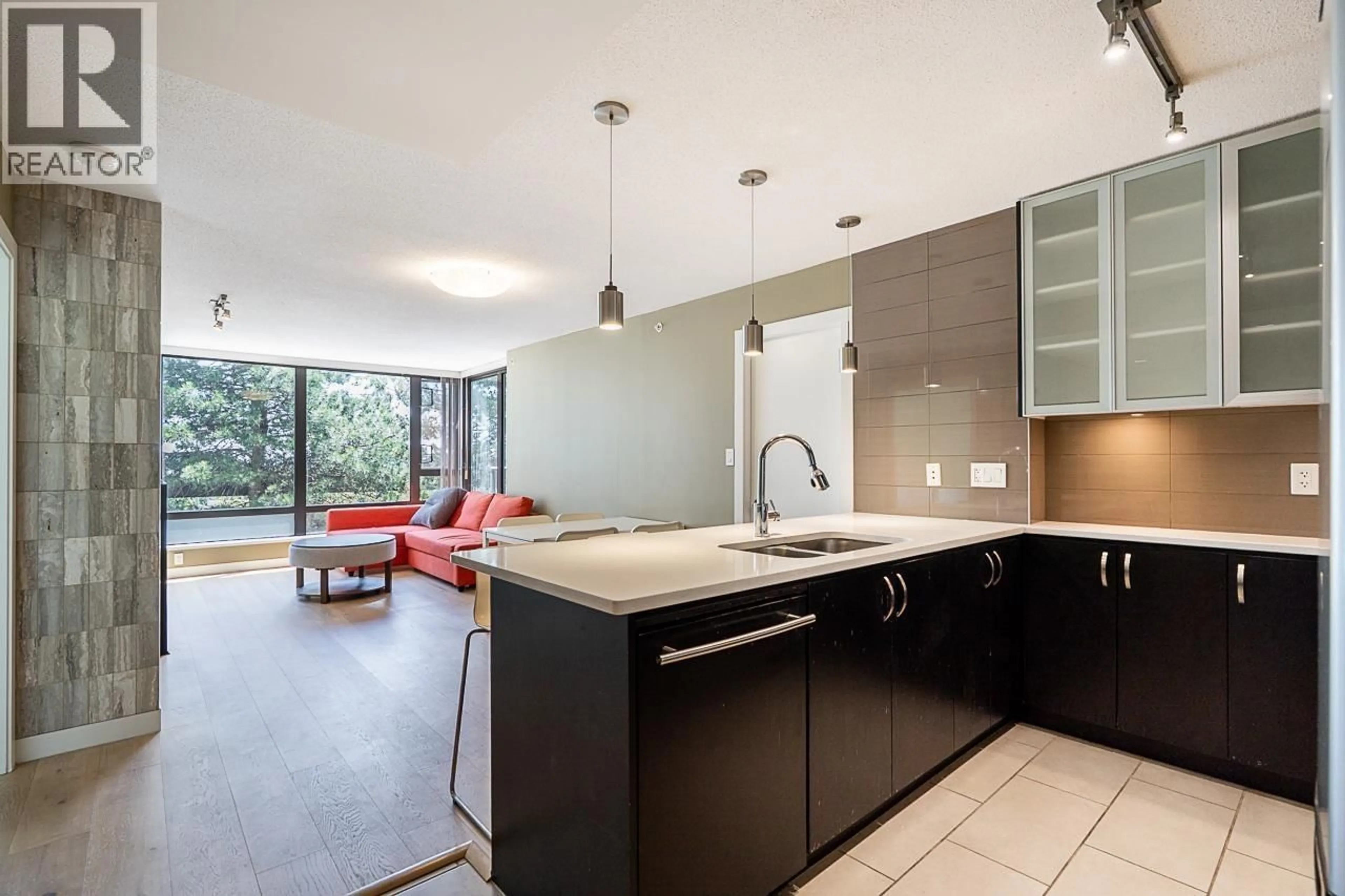 Open concept kitchen, ceramic/tile floor for 504 - 7328 ARCOLA STREET, Burnaby British Columbia V5E0A7