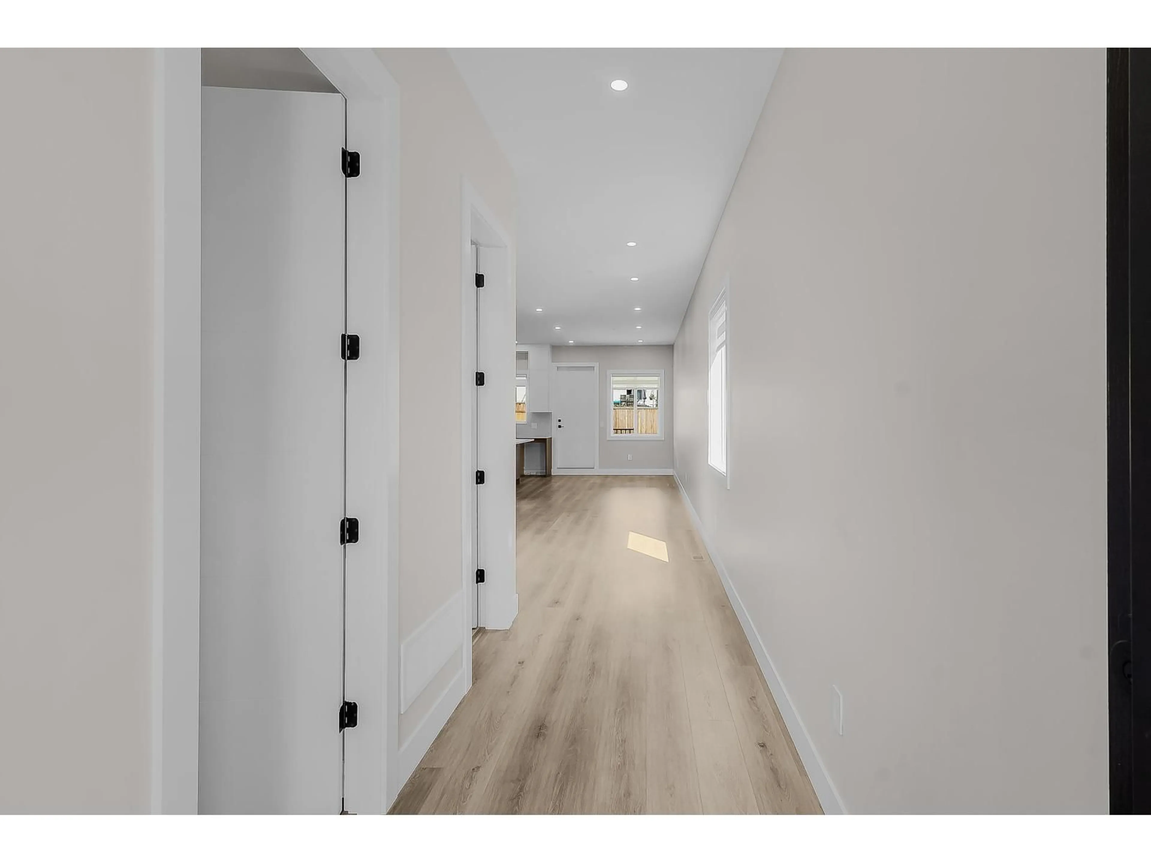 Unknown for 32711 ANTELOPE AVENUE, Mission British Columbia V2V7A9