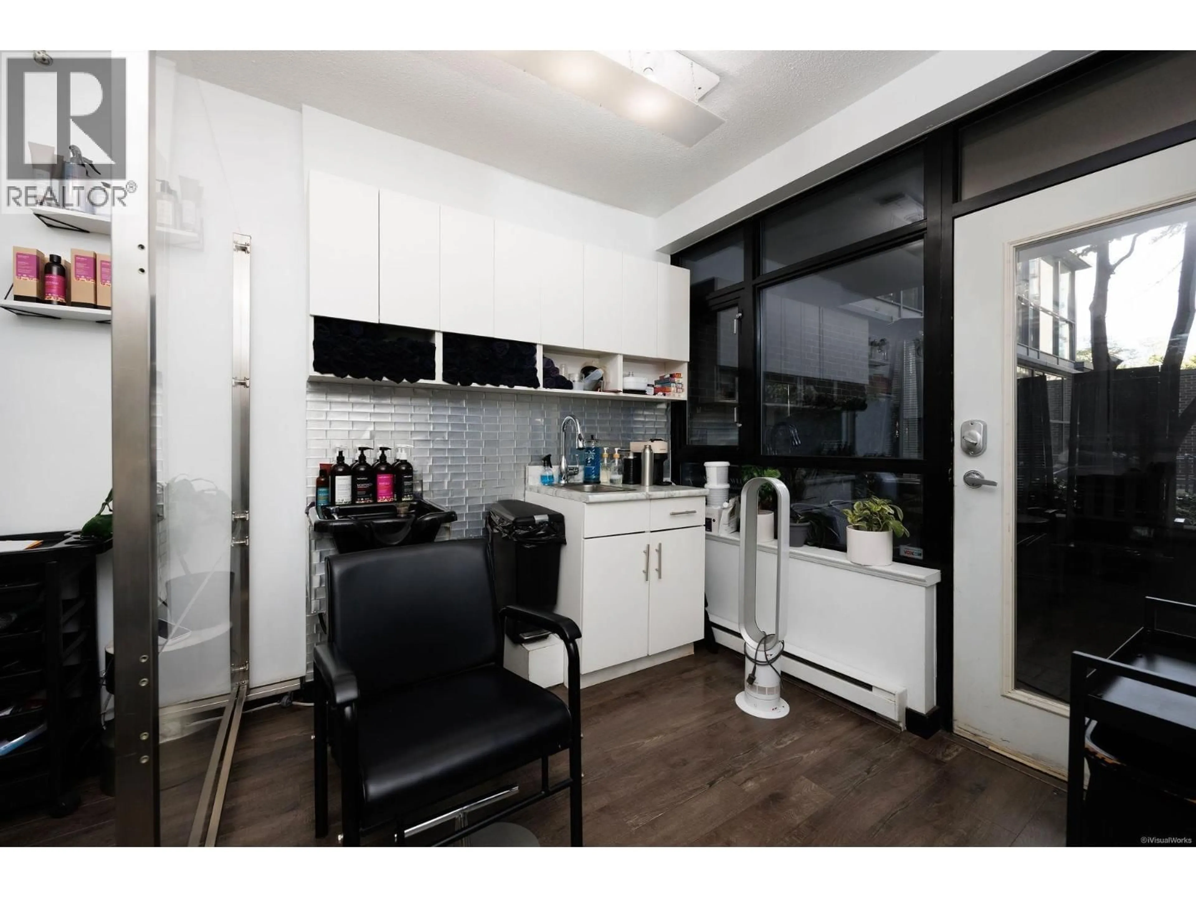 Unknown for 1082 HORNBY STREET, Vancouver British Columbia V6Z1V6