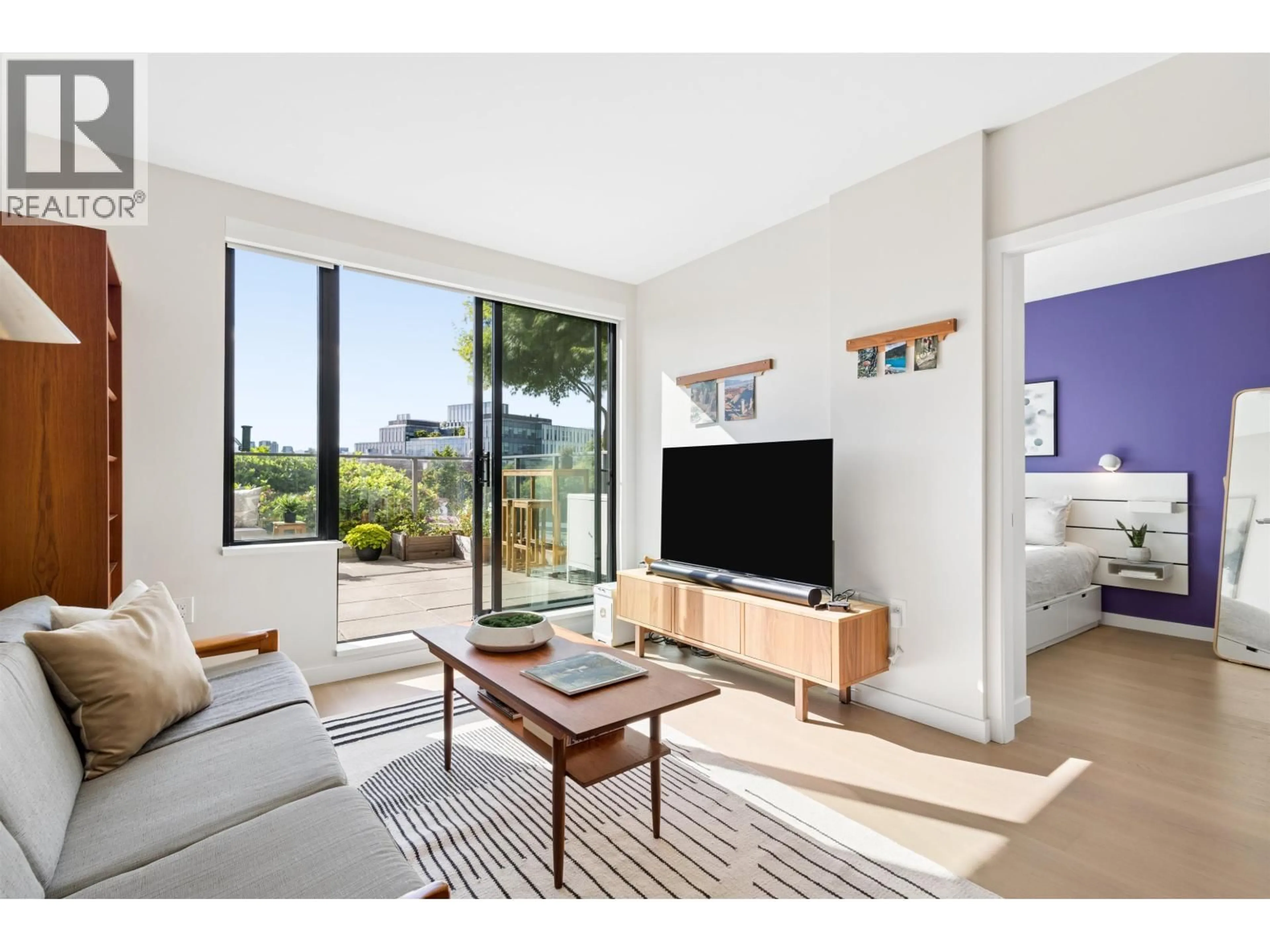 Living room with furniture, unknown for 405 - 210 5TH AVENUE, Vancouver British Columbia V5T0K1