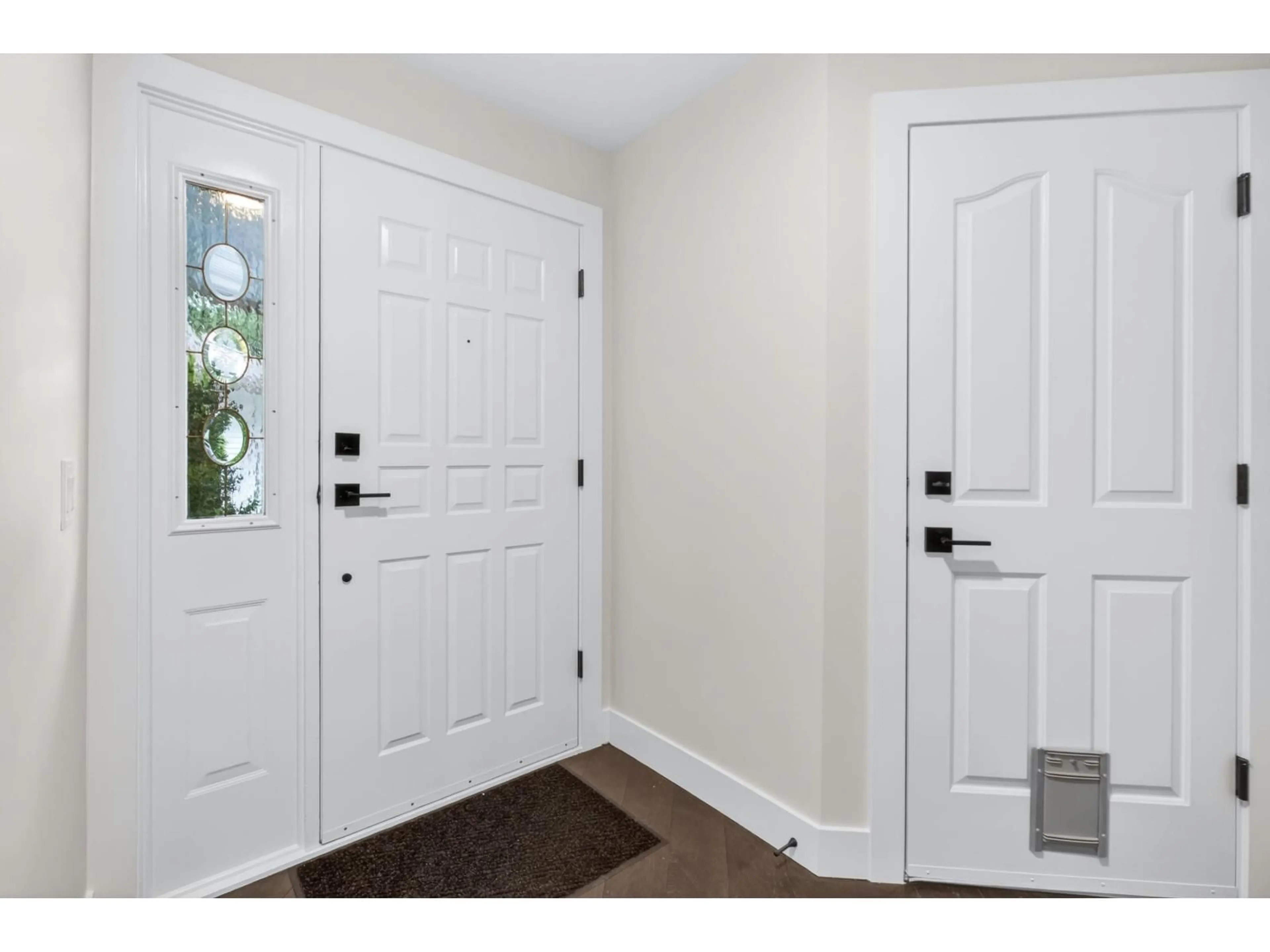 Indoor entryway for 111 - 9045 WALNUT GROVE DRIVE, Langley British Columbia V1M2E1