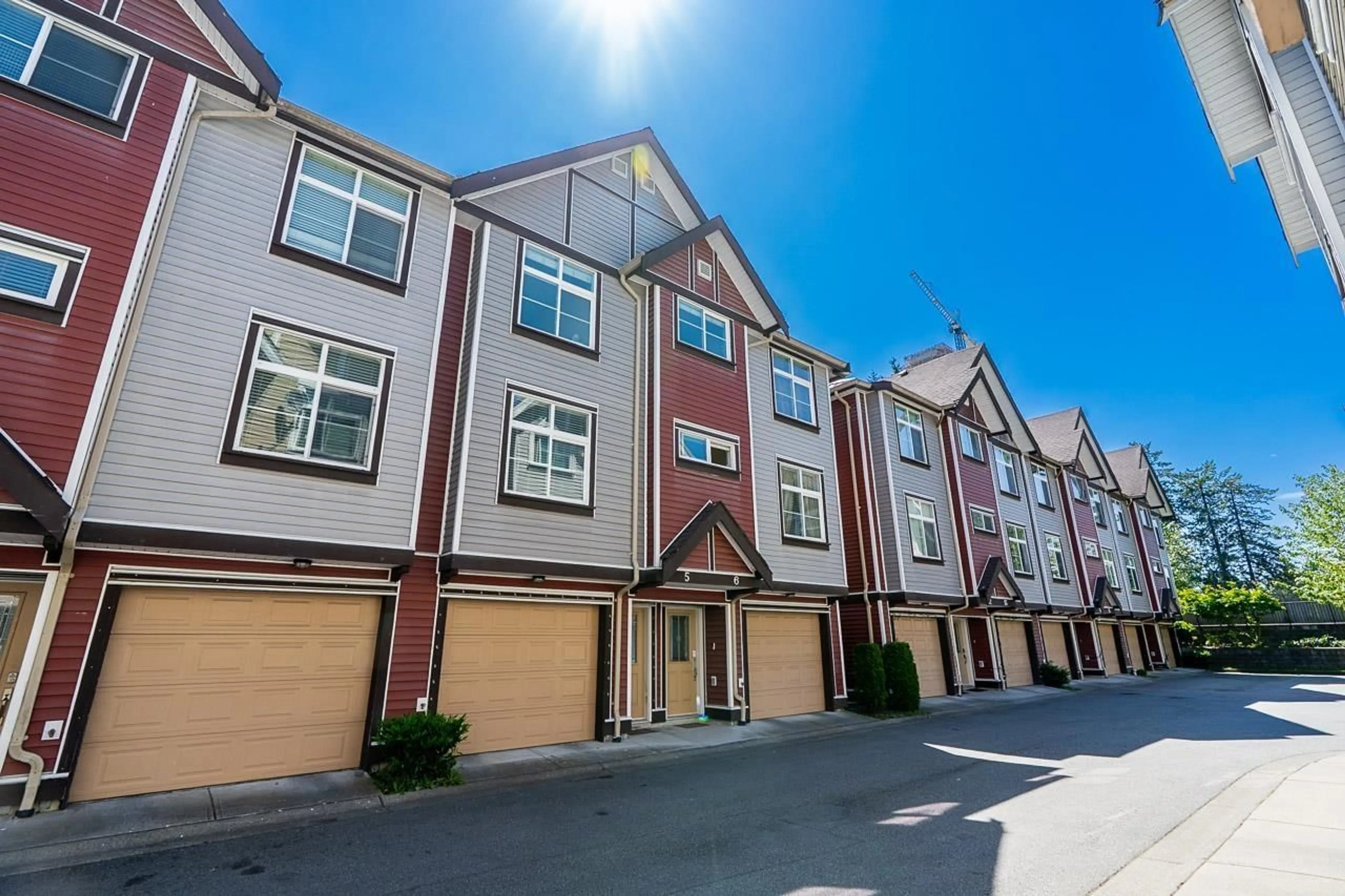 A pic from outside/outdoor area/front of a property/back of a property/a pic from drone, street for 5 - 9405 121 STREET, Surrey British Columbia V3V0A9