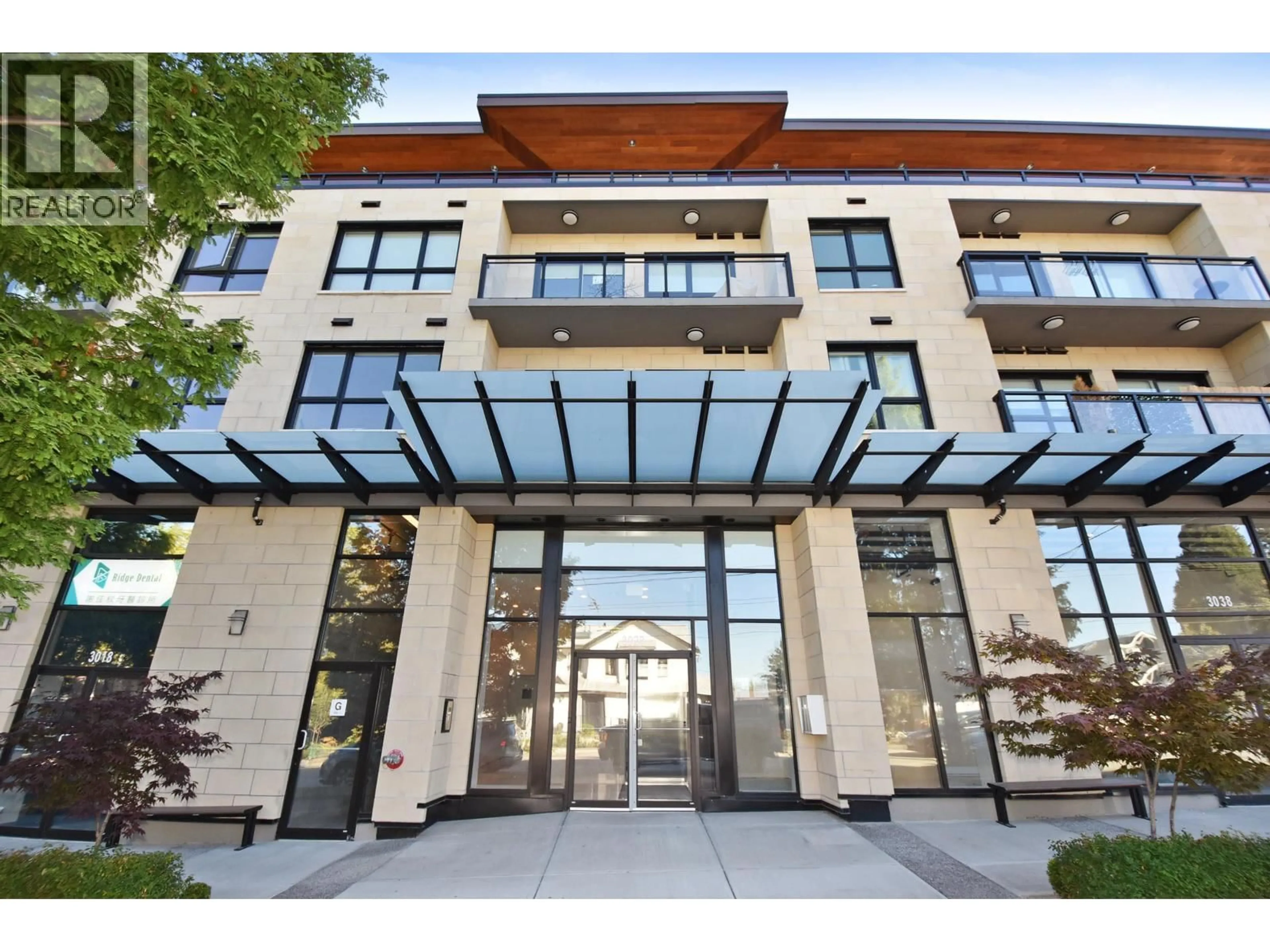 Indoor foyer for 301 - 3028 ARBUTUS STREET, Vancouver British Columbia V6J3Z2