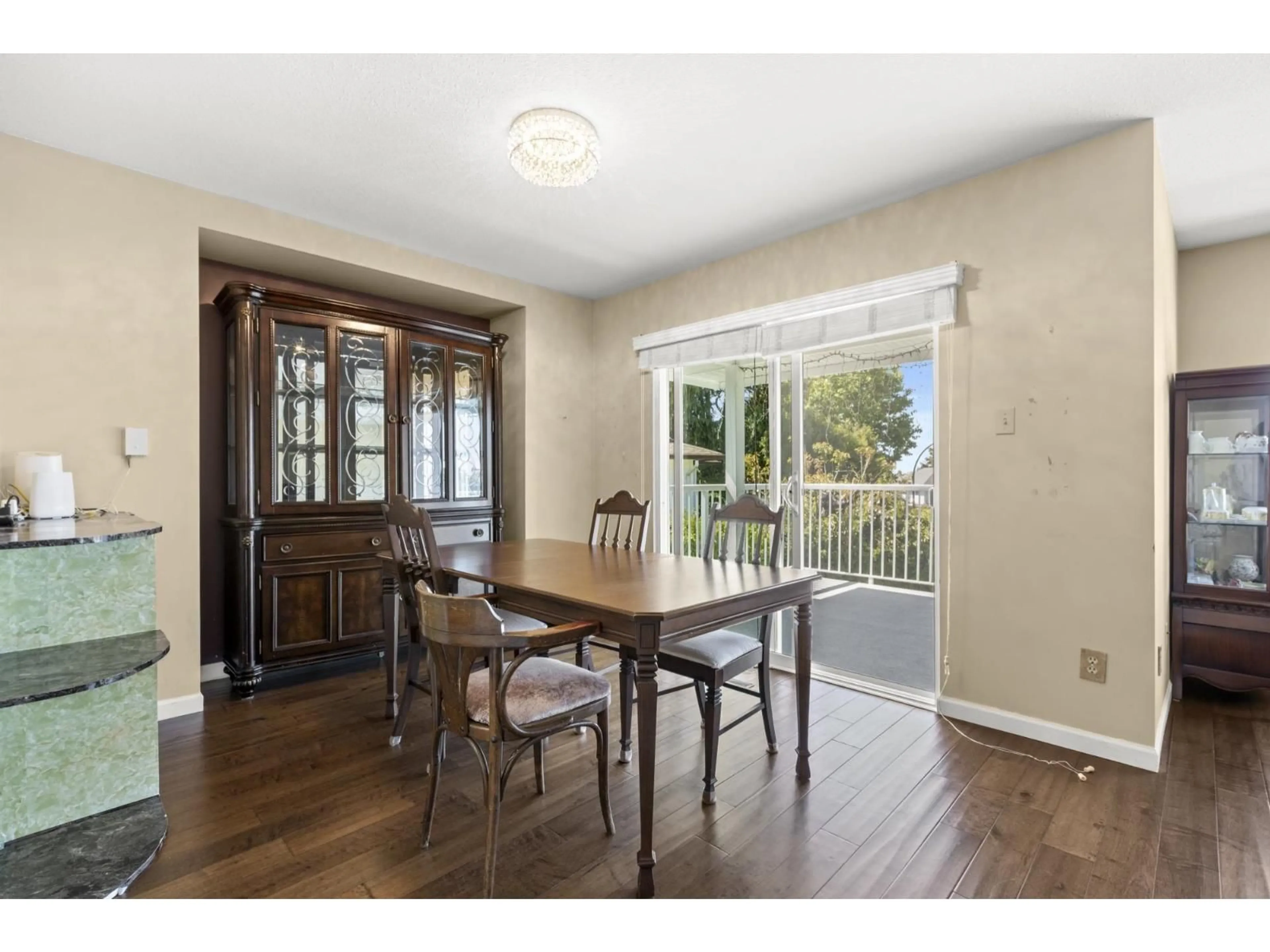 Dining room, wood/laminate floor for 956 161A STREET, Surrey British Columbia V4A7W6