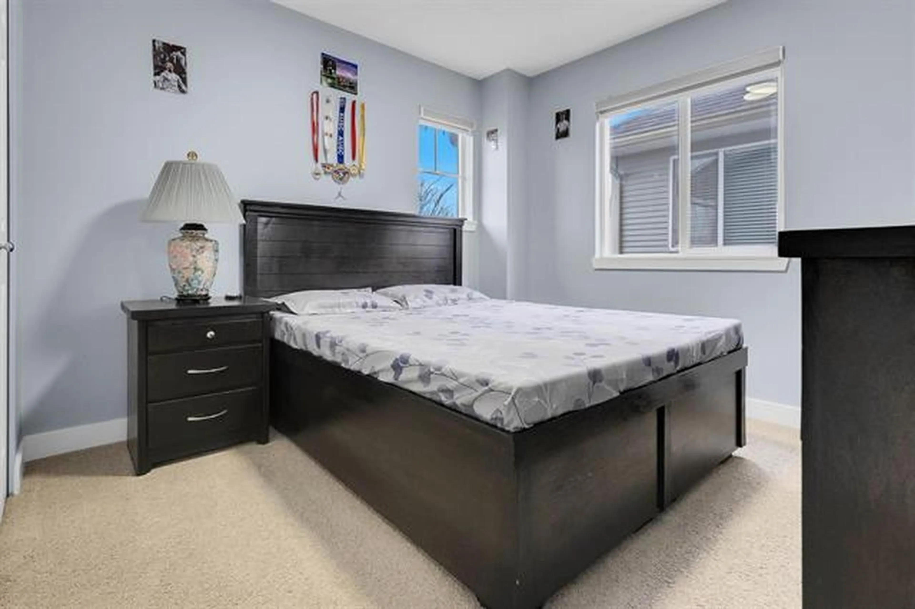 Bedroom with bed, unknown for 6287 167B STREET, Surrey British Columbia V3S0Z2