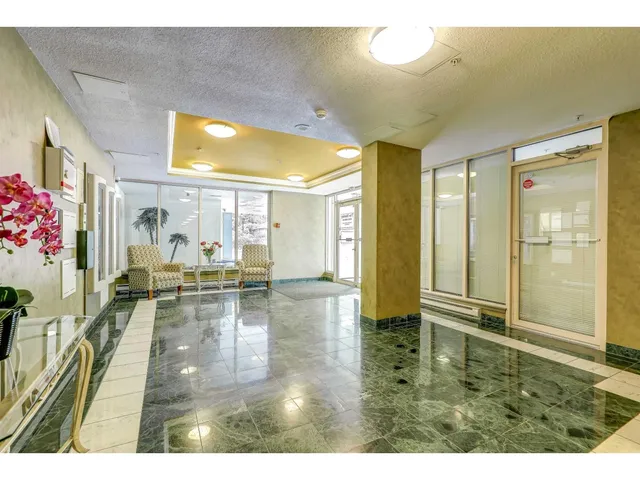 808 - 10082 148 STREET, Surrey 3