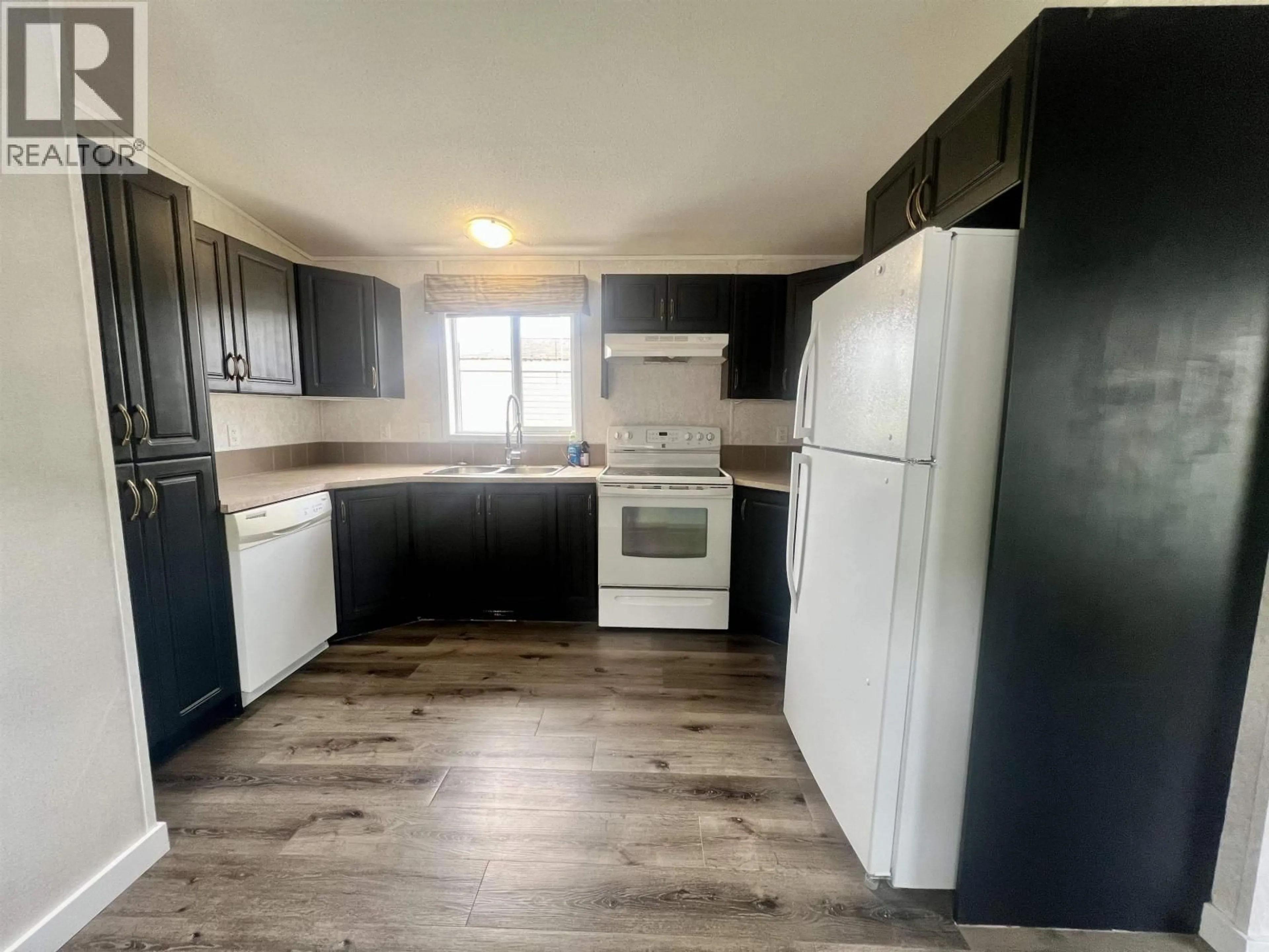 Standard kitchen, unknown for 32 - 3614 KALUM STREET, Terrace British Columbia V8G4E2