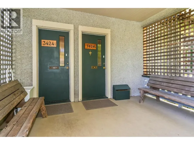 3422 - - 3424 2ND AVENUE, Vancouver 3