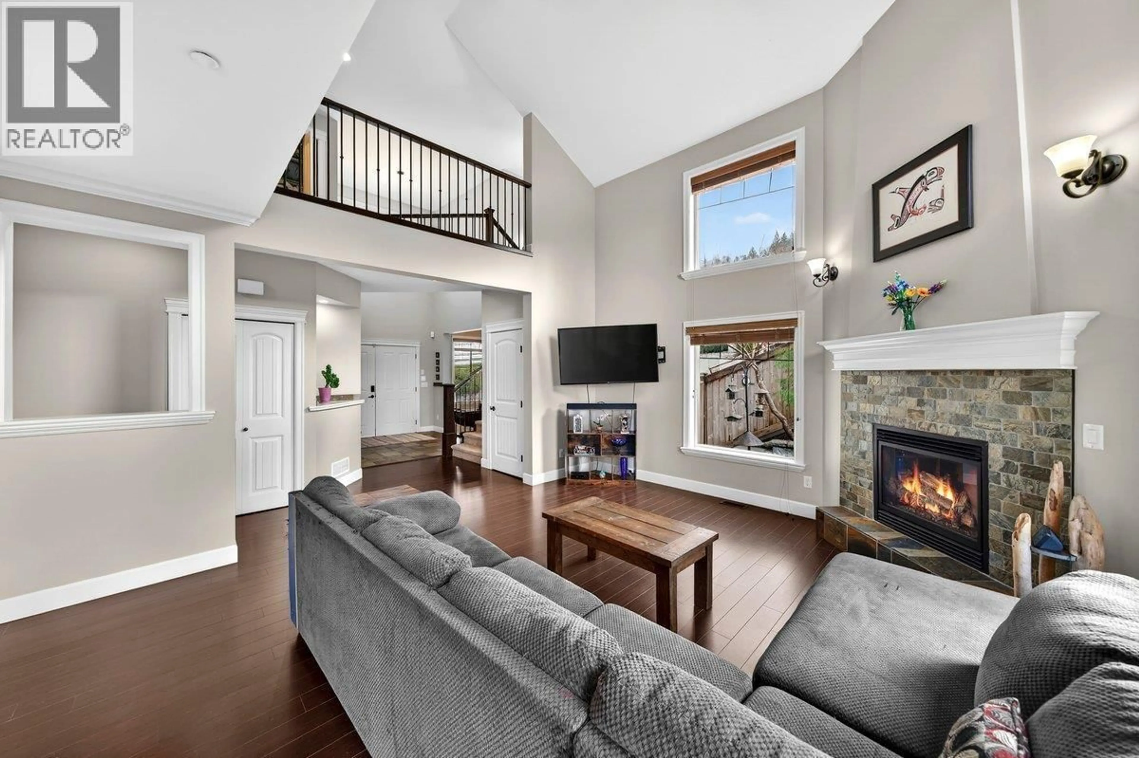Living room with furniture, unknown for 24696 103A AVENUE, Maple Ridge British Columbia V2W0B1