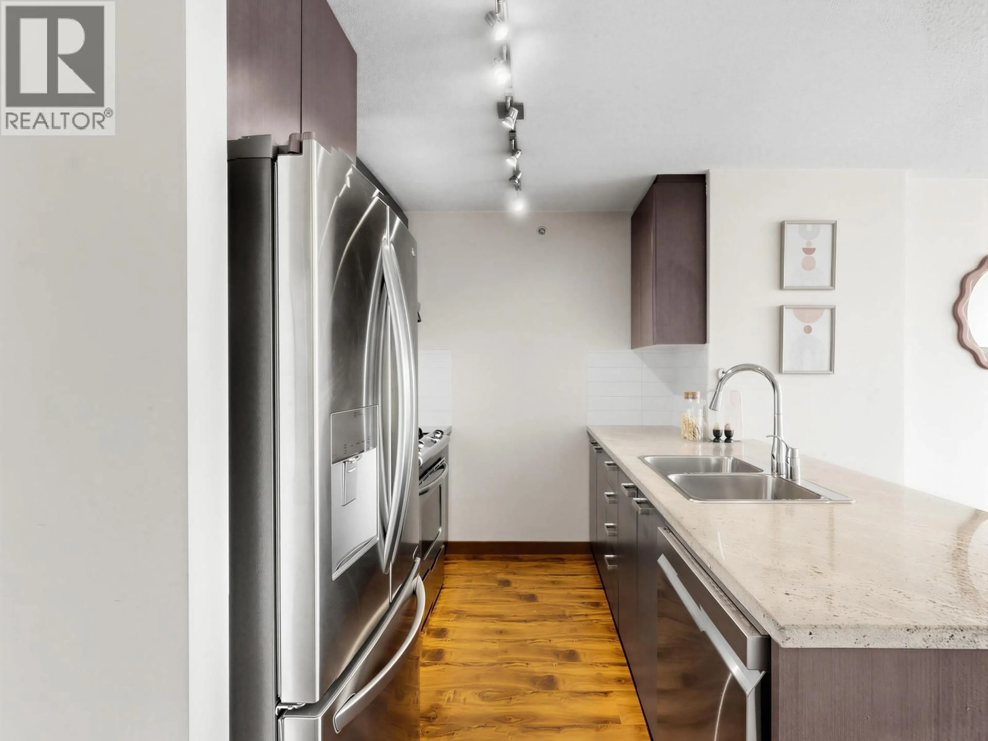 Unknown for 2005 - 6688 ARCOLA STREET, Burnaby British Columbia V5E0B3