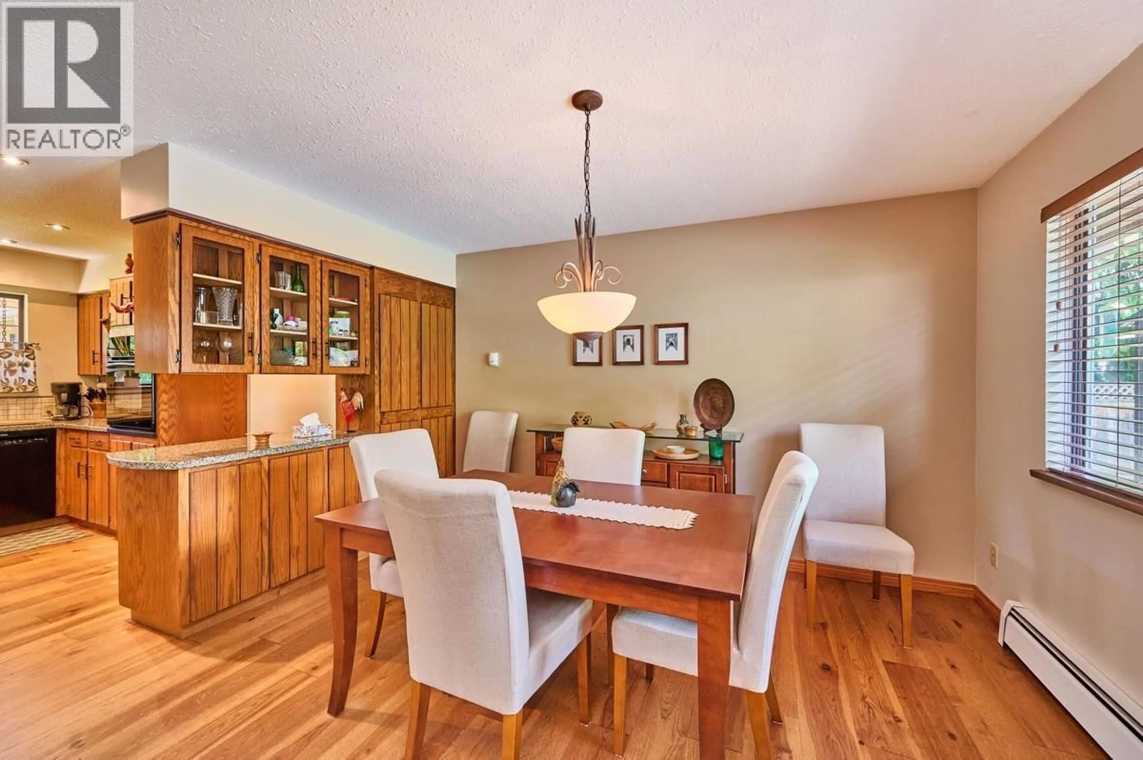Dining room, wood/laminate floor for 19437 119B AVENUE, Pitt Meadows British Columbia V3Y1J9