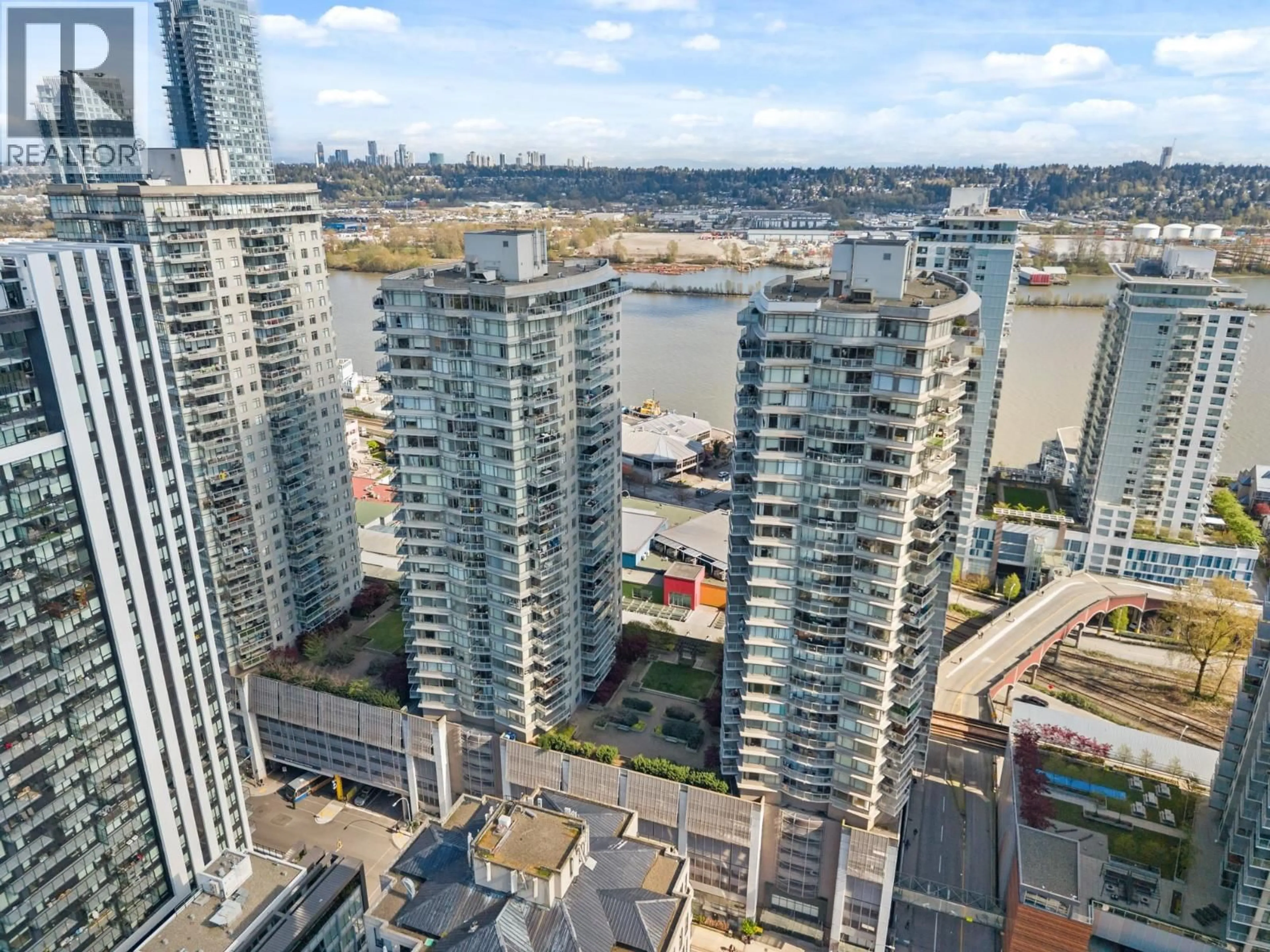 A pic from outside/outdoor area/front of a property/back of a property/a pic from drone, city buildings view from balcony for 3503 - 888 CARNARVON STREET, New Westminster British Columbia V3M0C6
