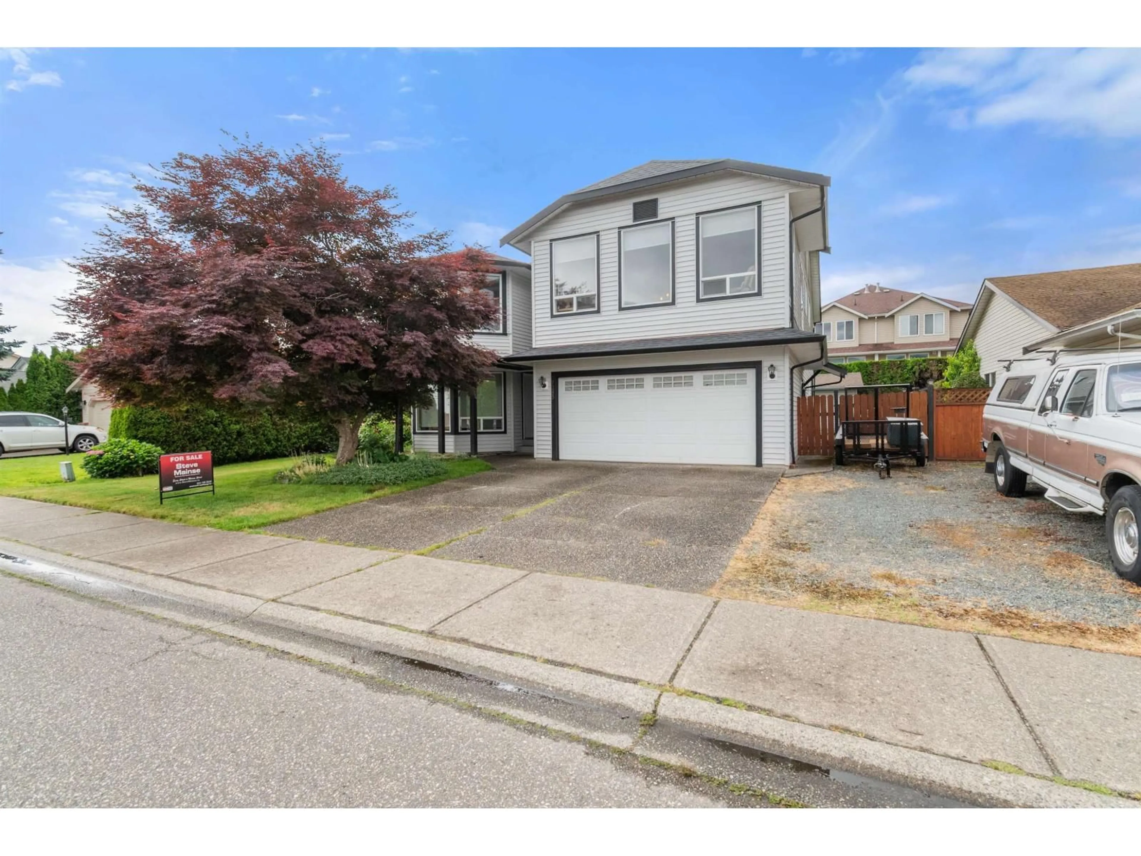 Home with vinyl exterior material, street for 7285 MEADOWLARK STREET, Chilliwack British Columbia V2R2X1