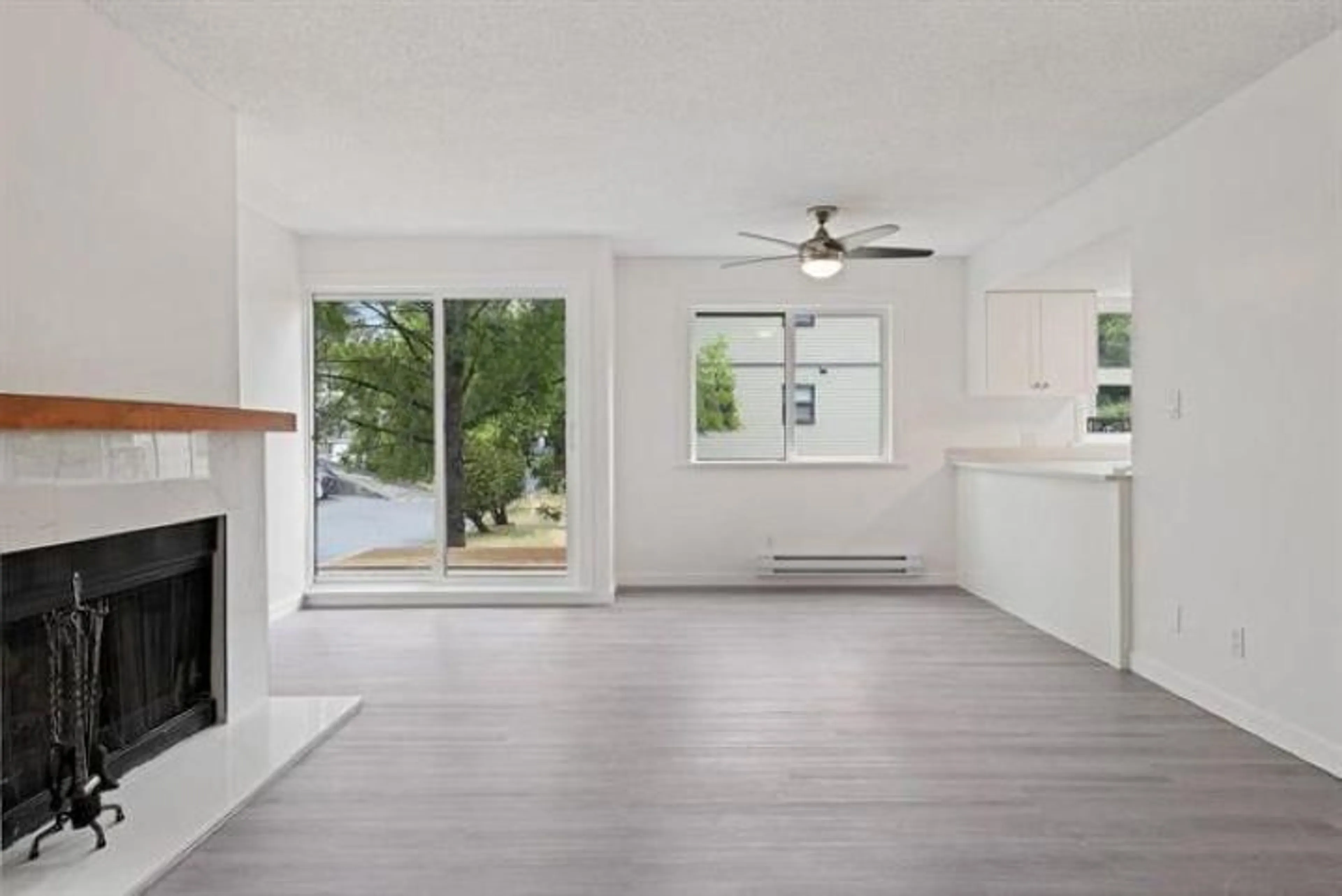 Unknown for 204 - 7120 133 STREET, Surrey British Columbia V3W1Z7
