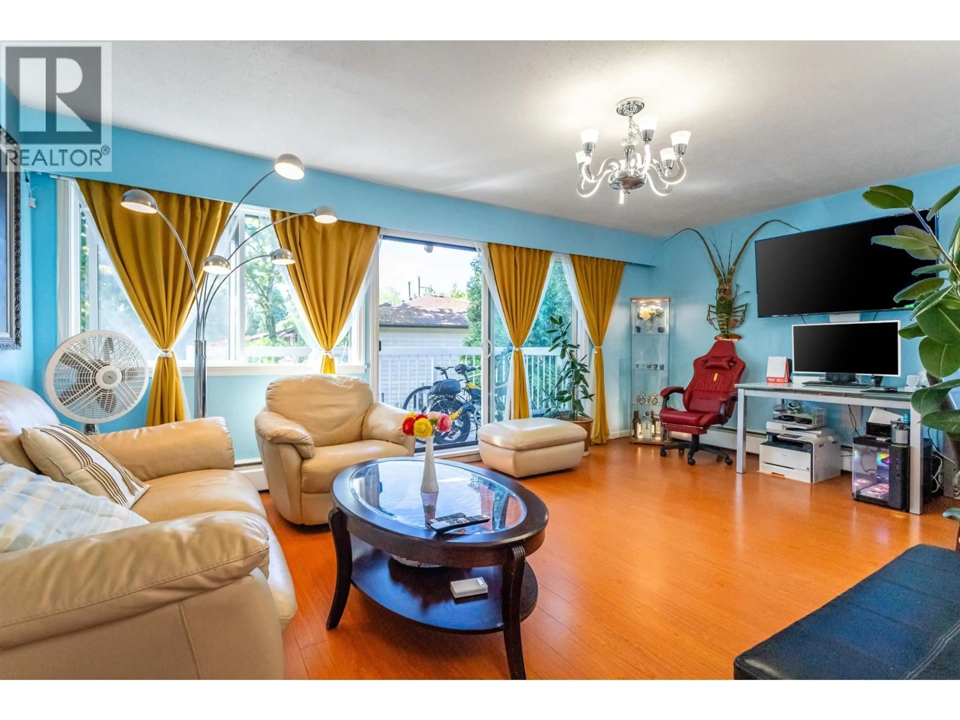 Living room with furniture, wood/laminate floor for 212 - 8020 RYAN ROAD, Richmond British Columbia V7A2E5