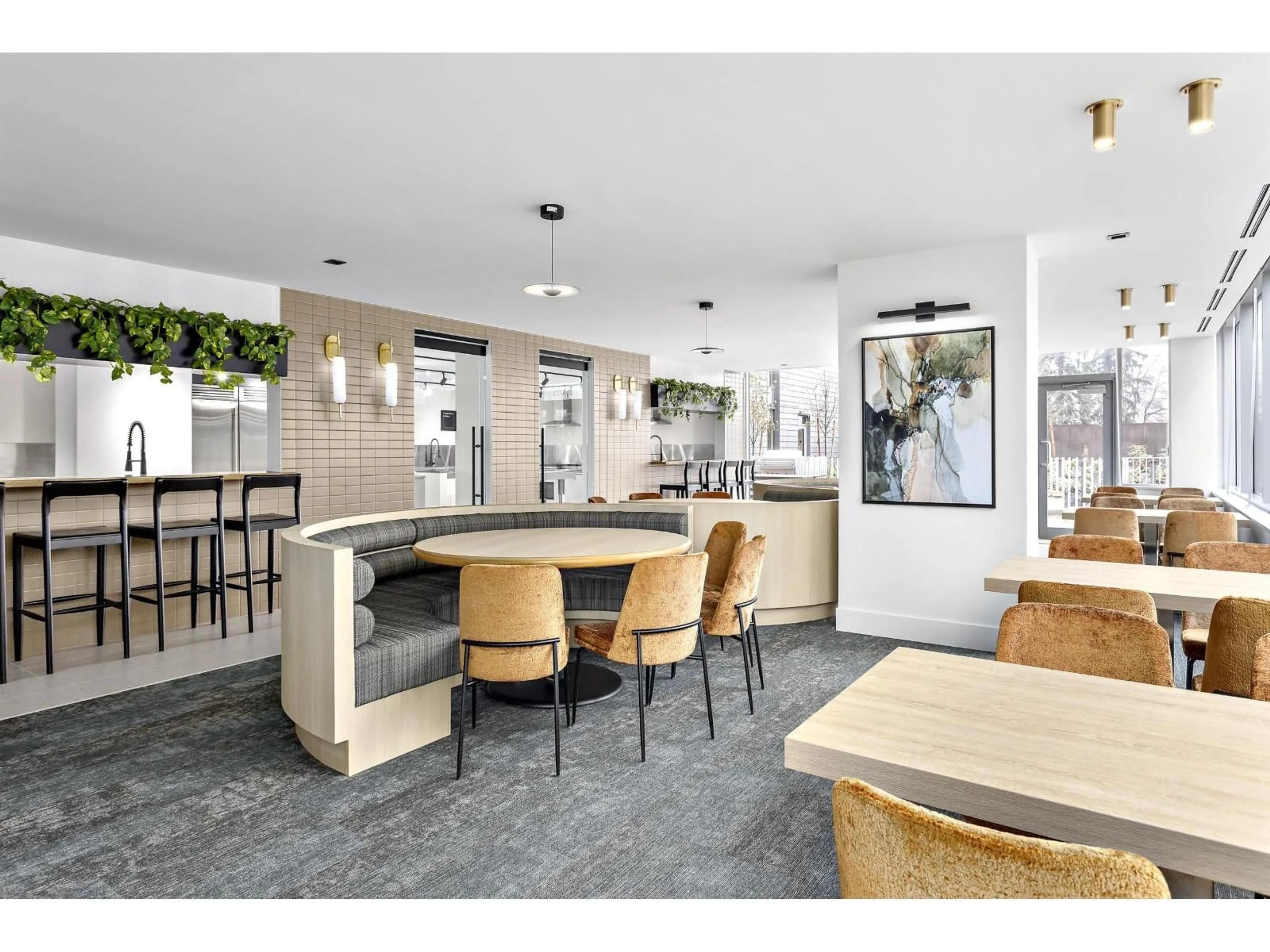 Open concept kitchen, ceramic/tile floor for 1305 - 13573 98A AVENUE, Surrey British Columbia V3T0X1