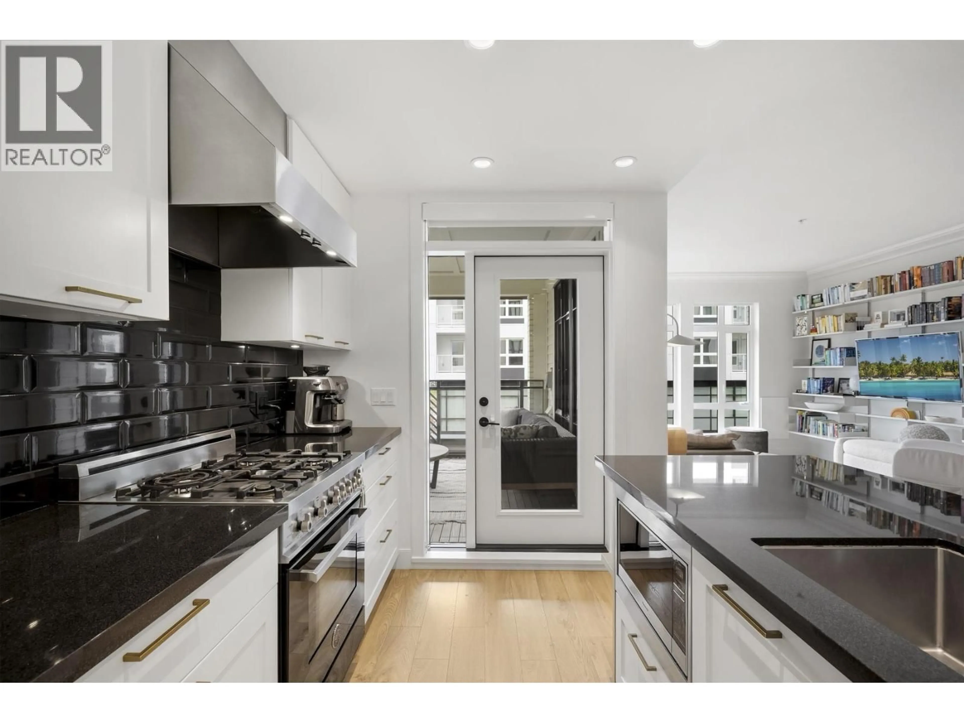 Unknown for 308 - 168 35TH AVENUE, Vancouver British Columbia V5W1A6