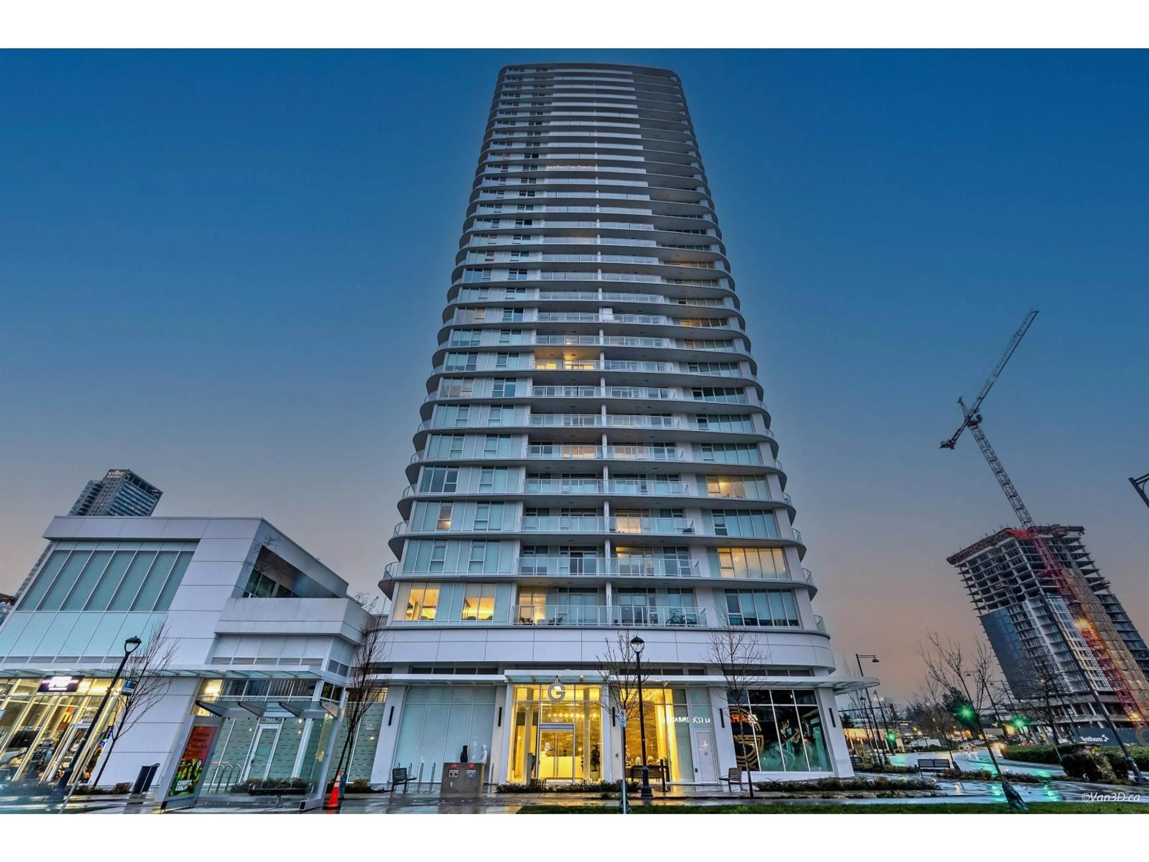 Indoor foyer for 2207 - 13685 102 AVENUE, Surrey British Columbia V3T1N7