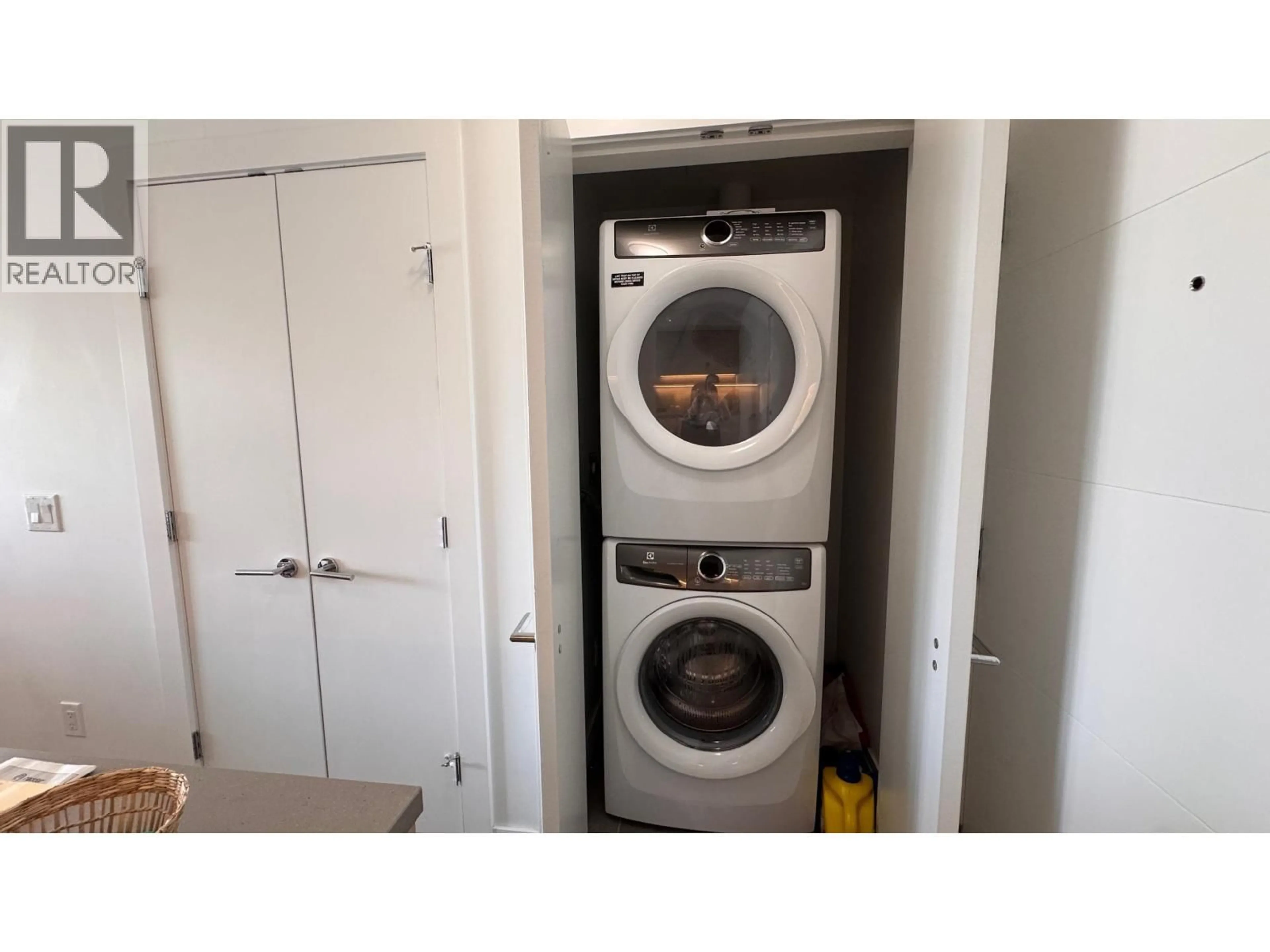 Laundry room for 2408 - 652 WHITING WAY, Coquitlam British Columbia V3J0K3