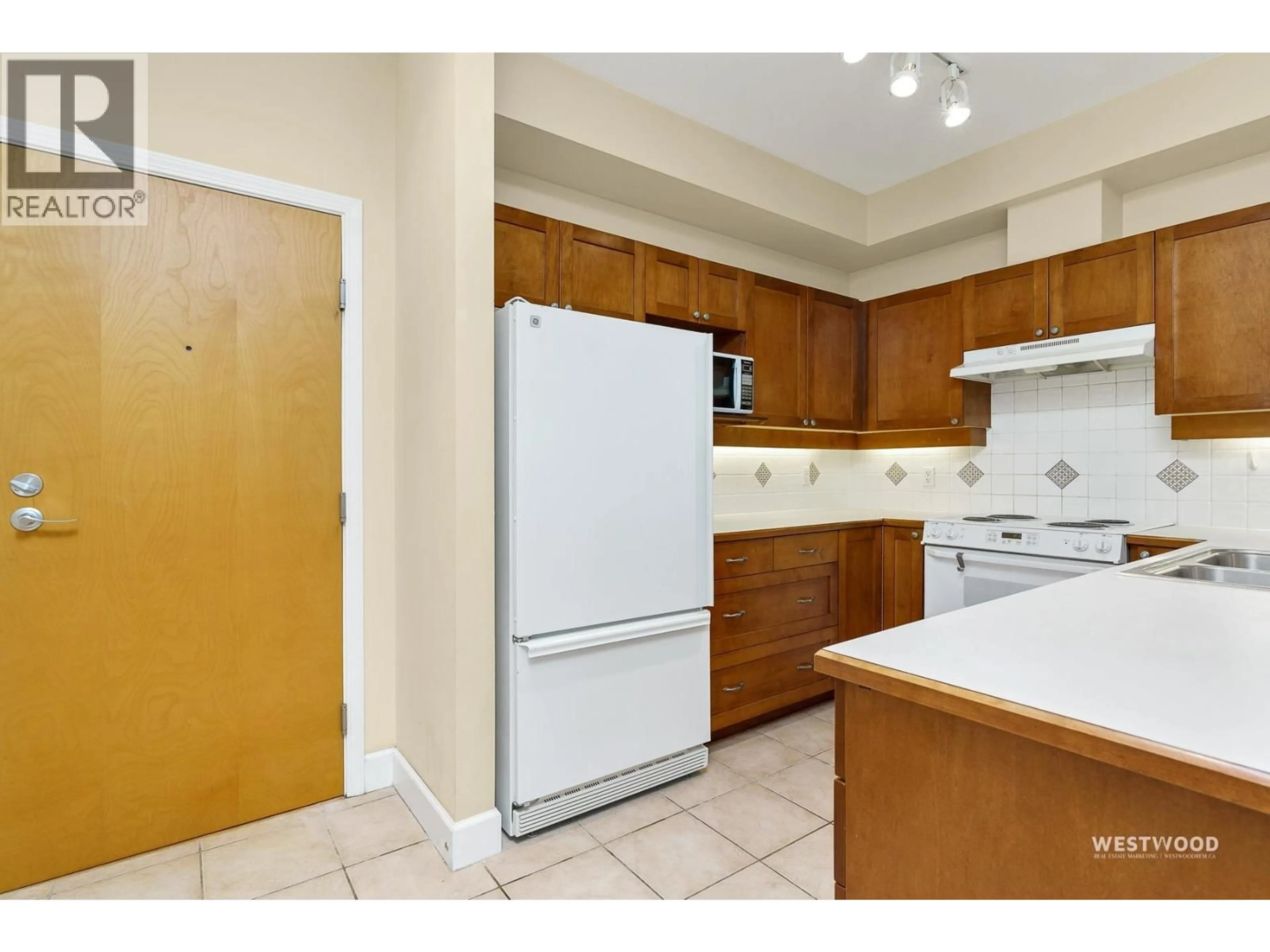 Standard kitchen, unknown for 207 - 6198 ASH STREET, Vancouver British Columbia V5Z3G9