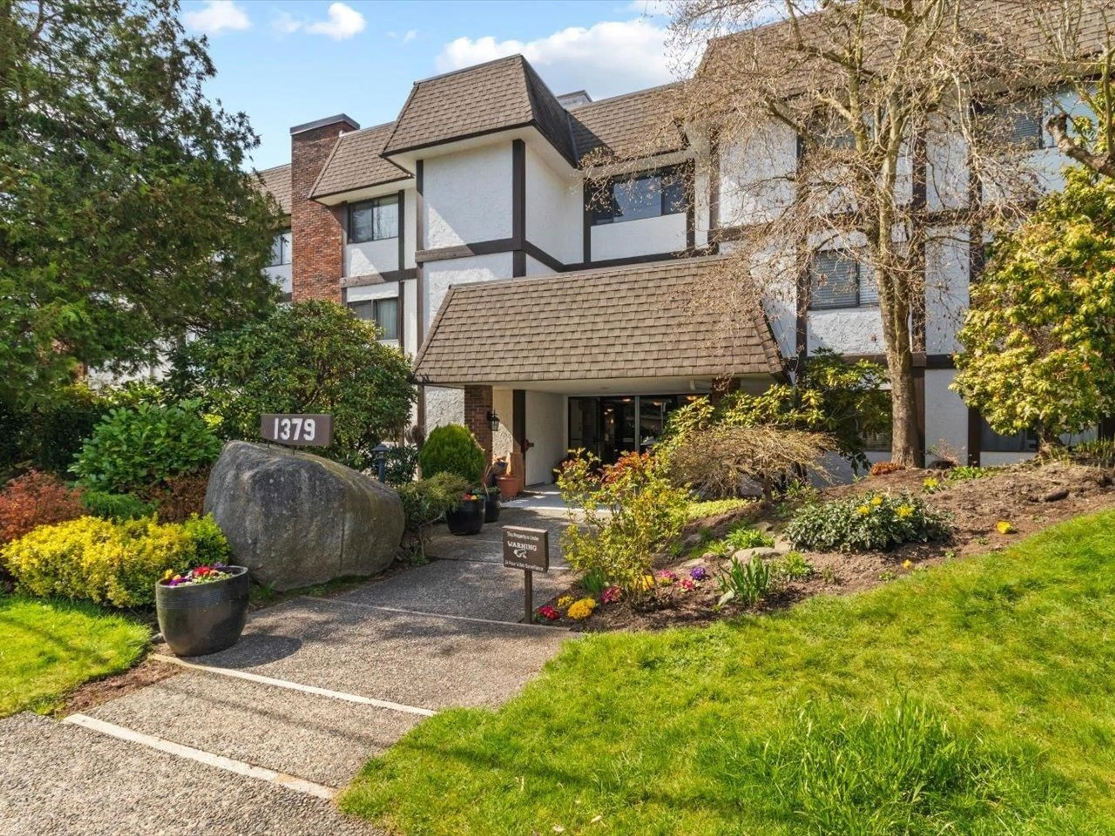 Unknown for 302 - 1379 MERKLIN STREET, White Rock British Columbia V4B4C2