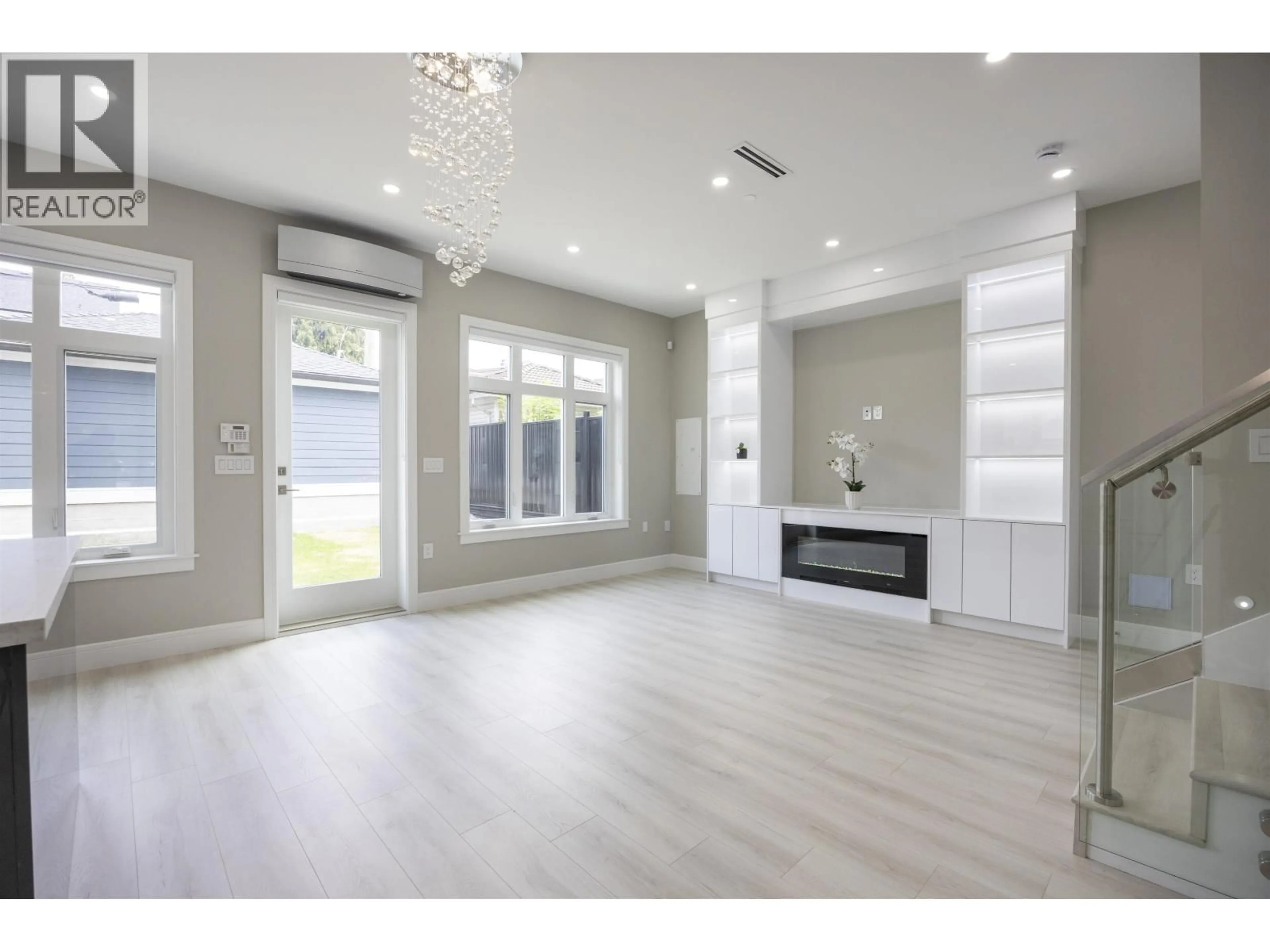 Unknown for 2 - 5808 LANARK STREET, Vancouver British Columbia V5P2Y4
