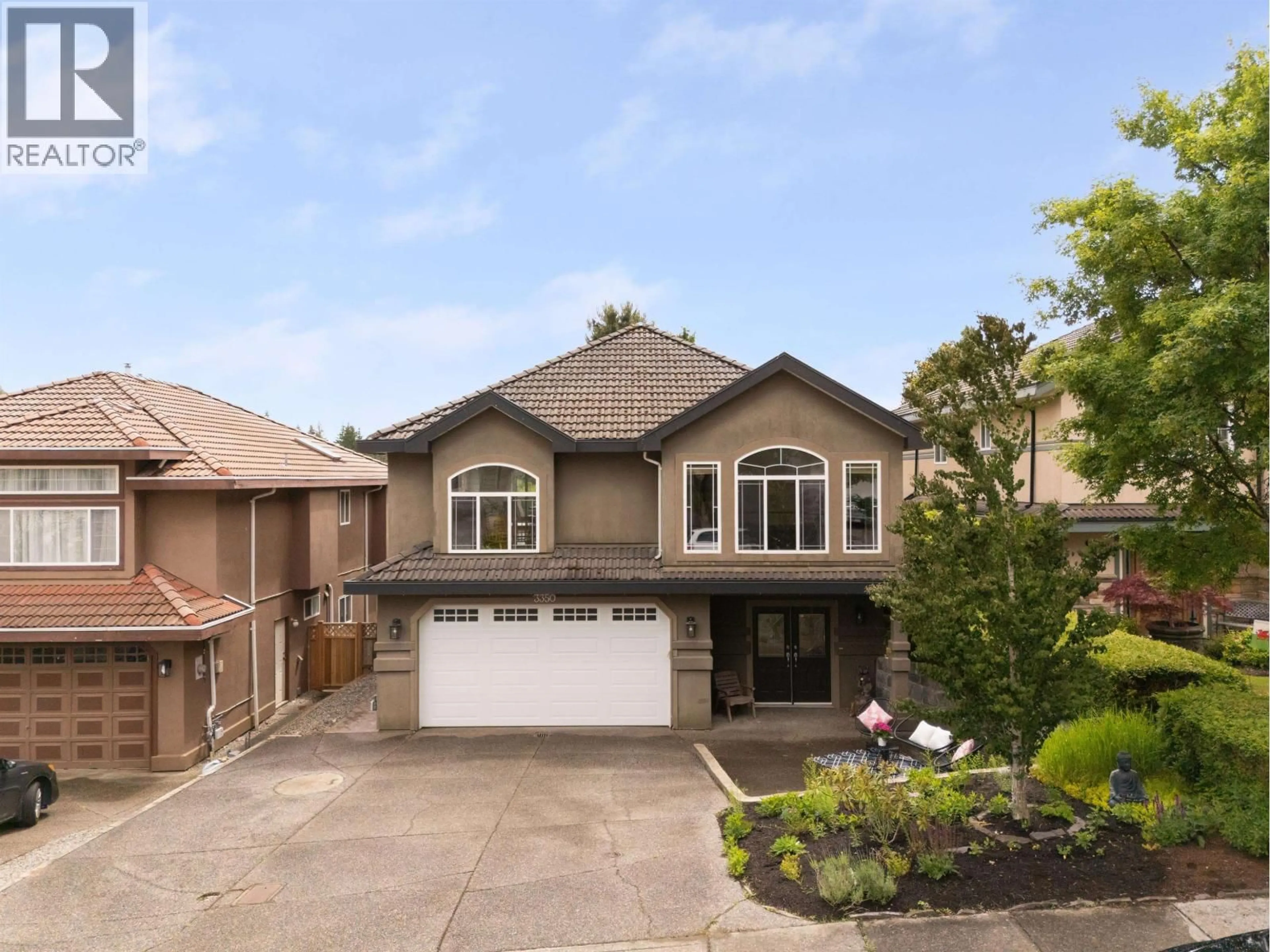 Home with vinyl exterior material, street for 3350 THOR COURT, Coquitlam British Columbia V3E3A7