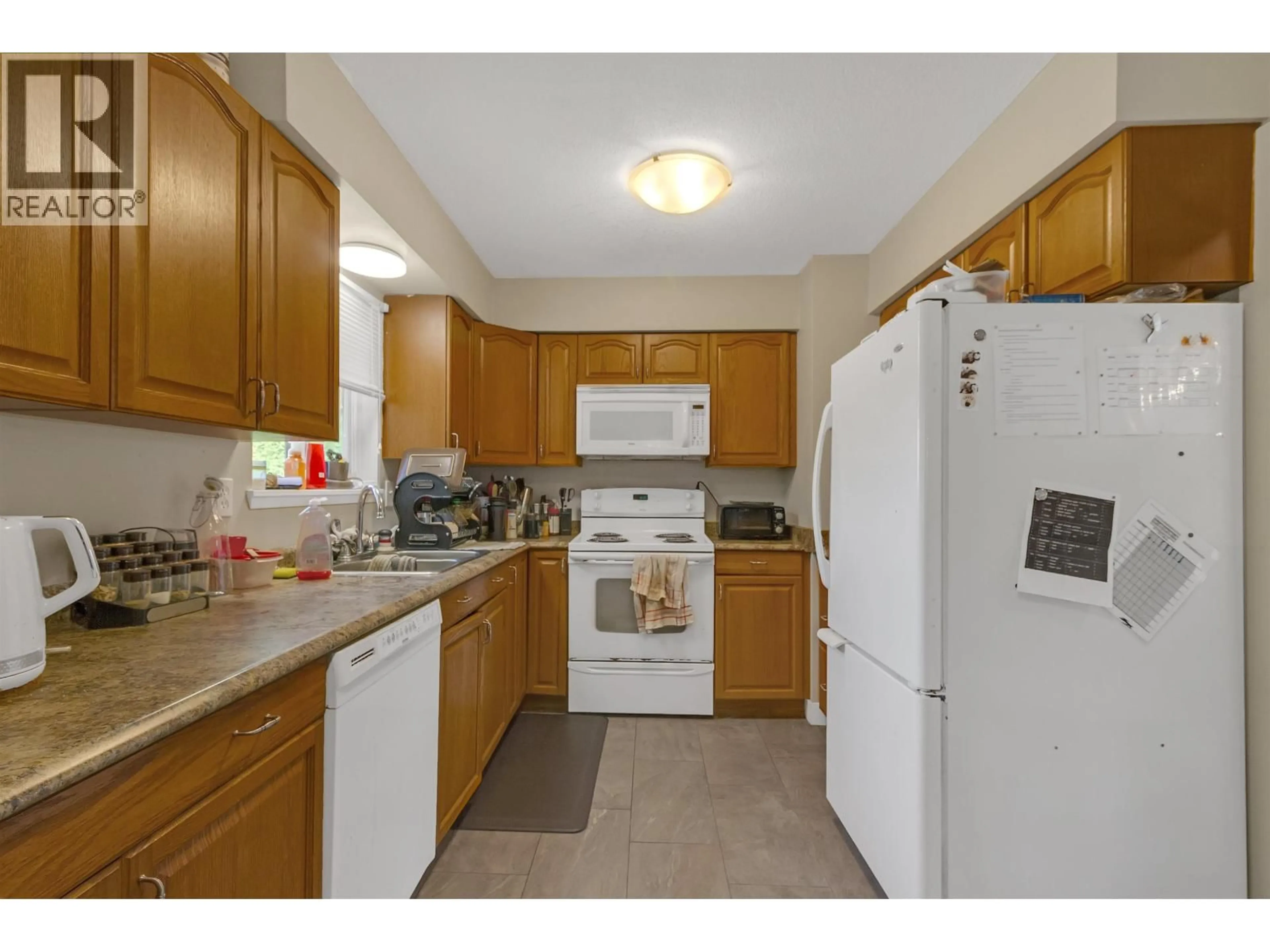 Standard kitchen, unknown for 12209 221 STREET, Maple Ridge British Columbia V2X5T4