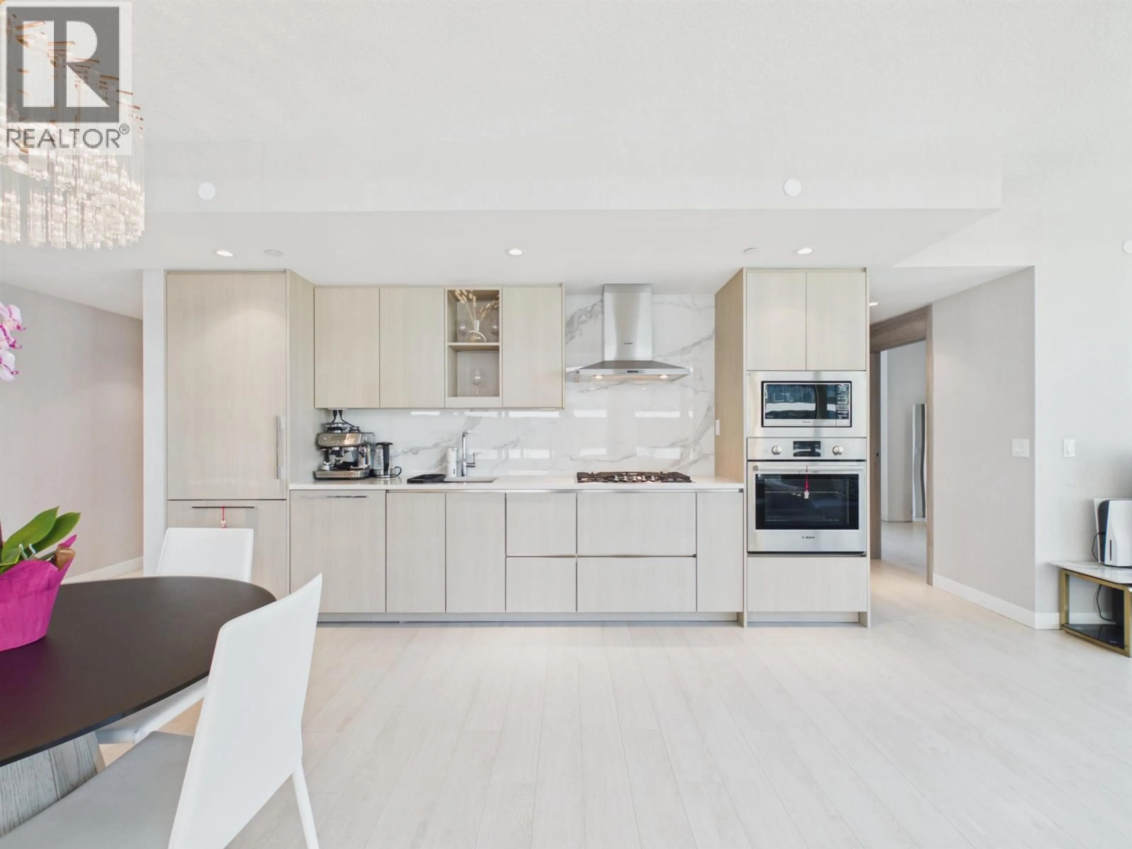 Contemporary kitchen, unknown for 837 - 3328 NO. 3 ROAD, Richmond British Columbia V6X0X1